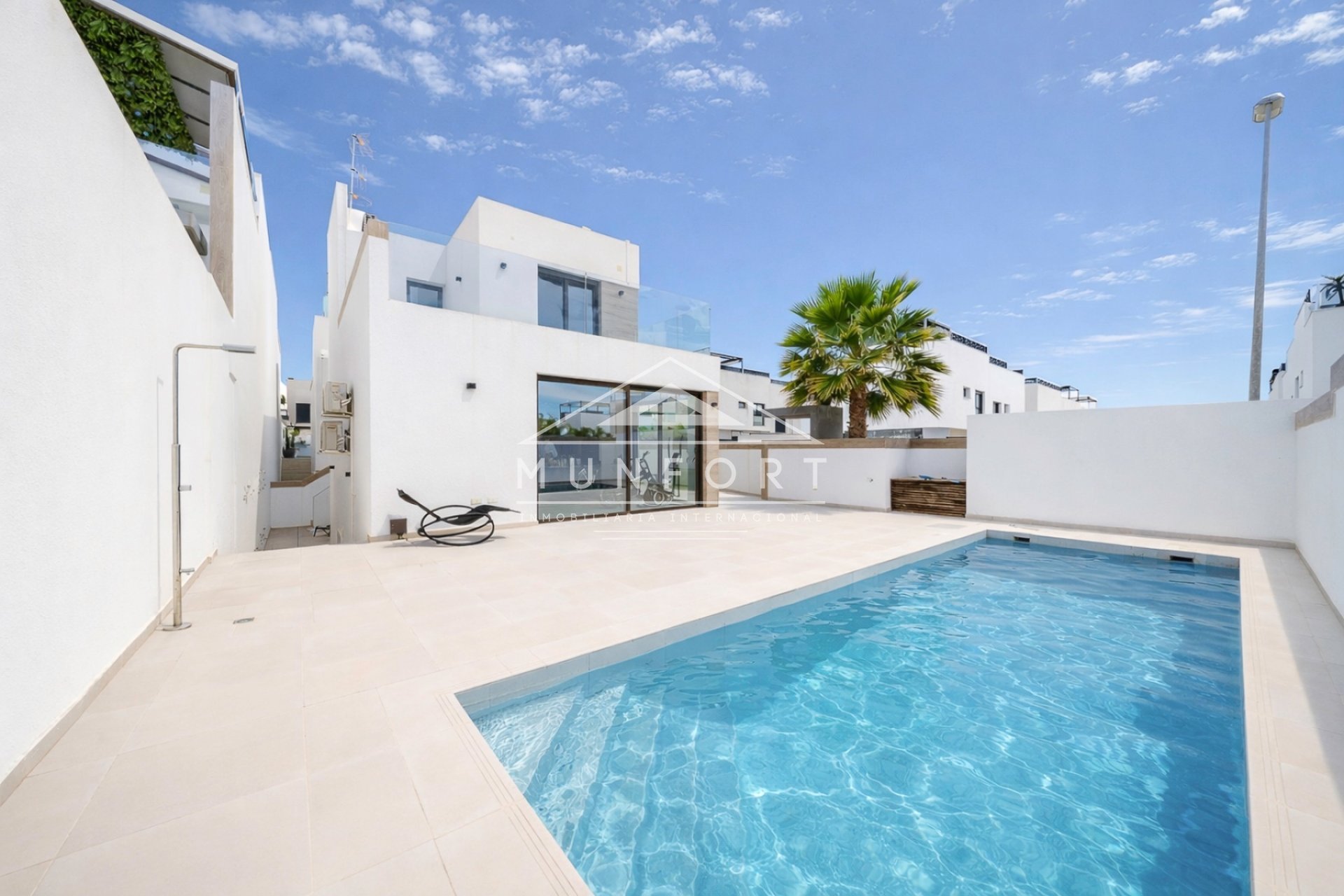 Resale - Villas -
Benijófar