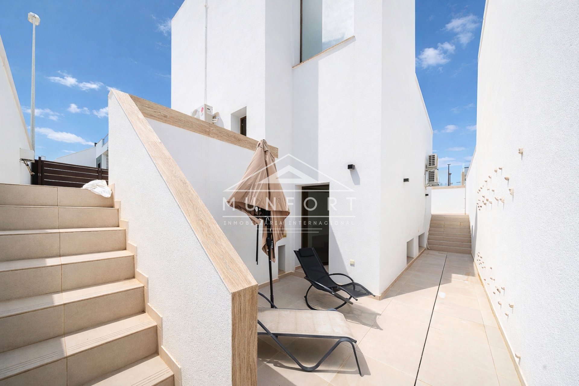 Resale - Villas -
Benijófar