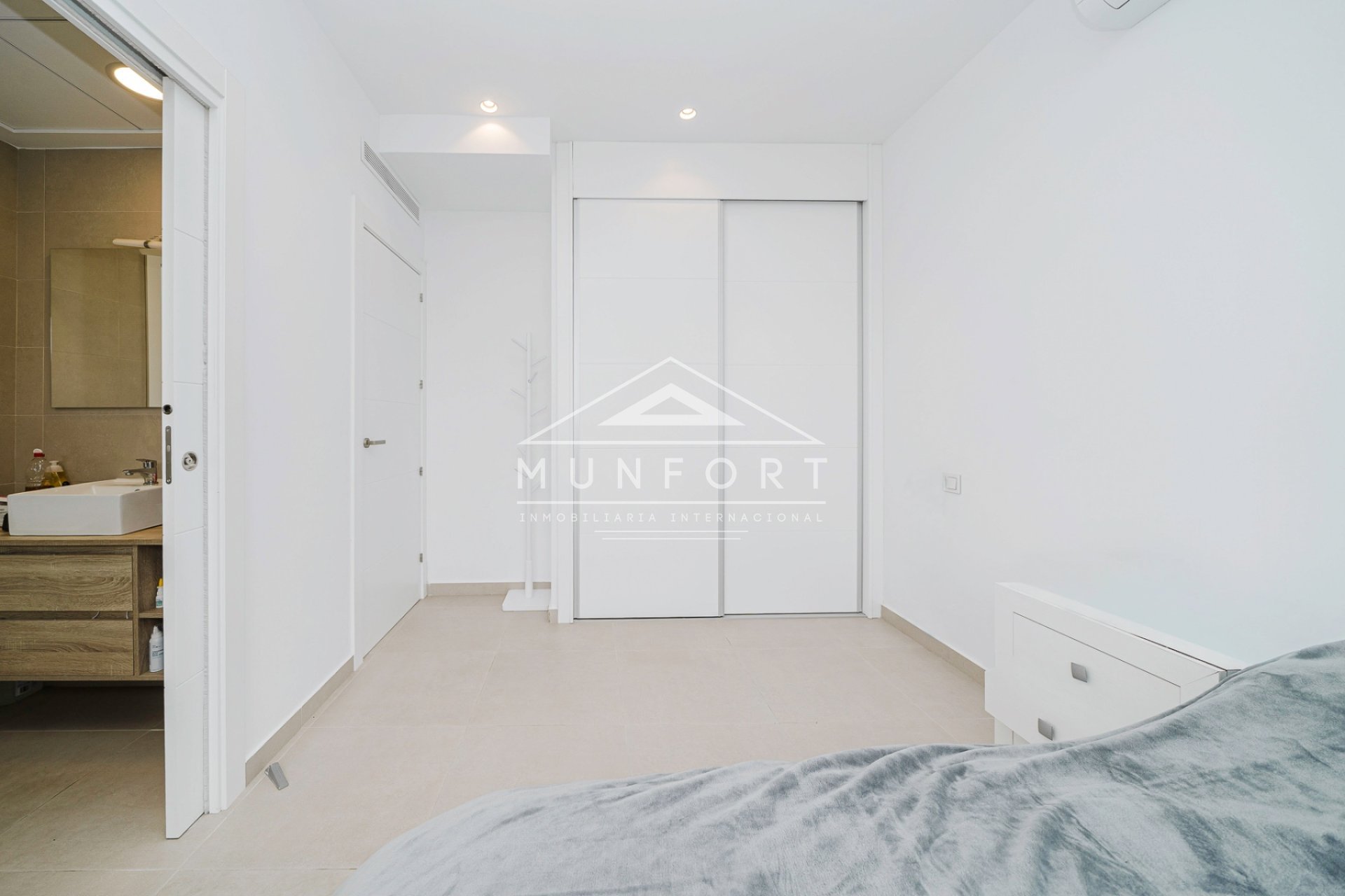 Resale - Villas -
Benijófar