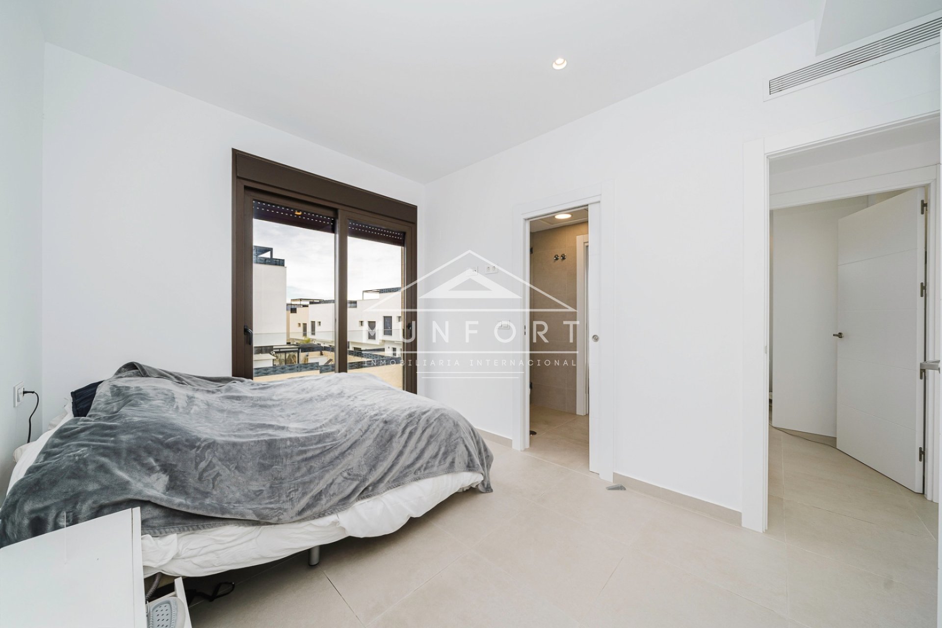 Resale - Villas -
Benijófar