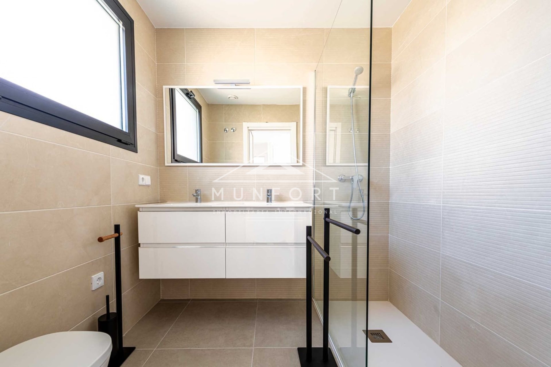 Resale - Villas -
Calasparra