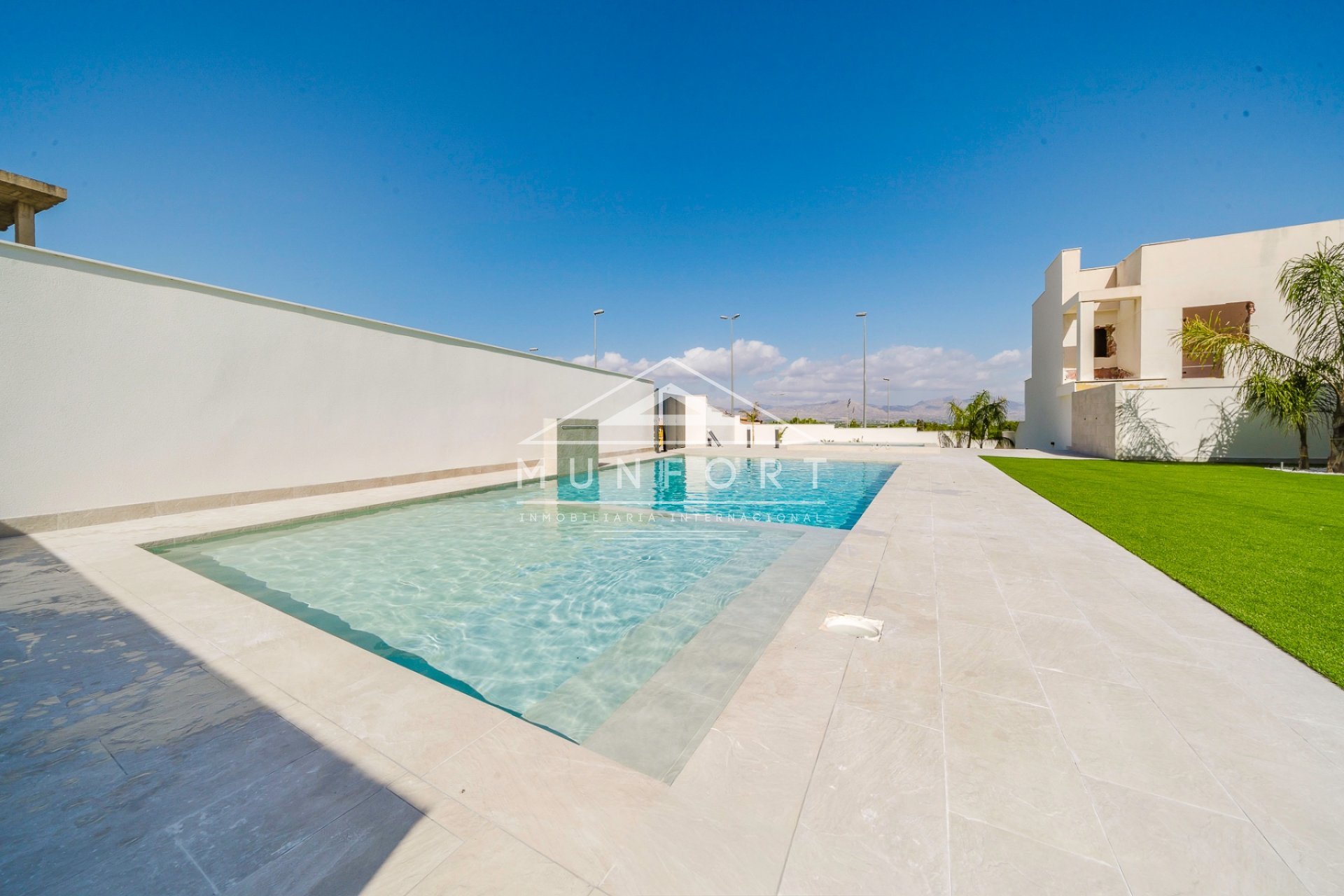 Resale - Villas -
Cox