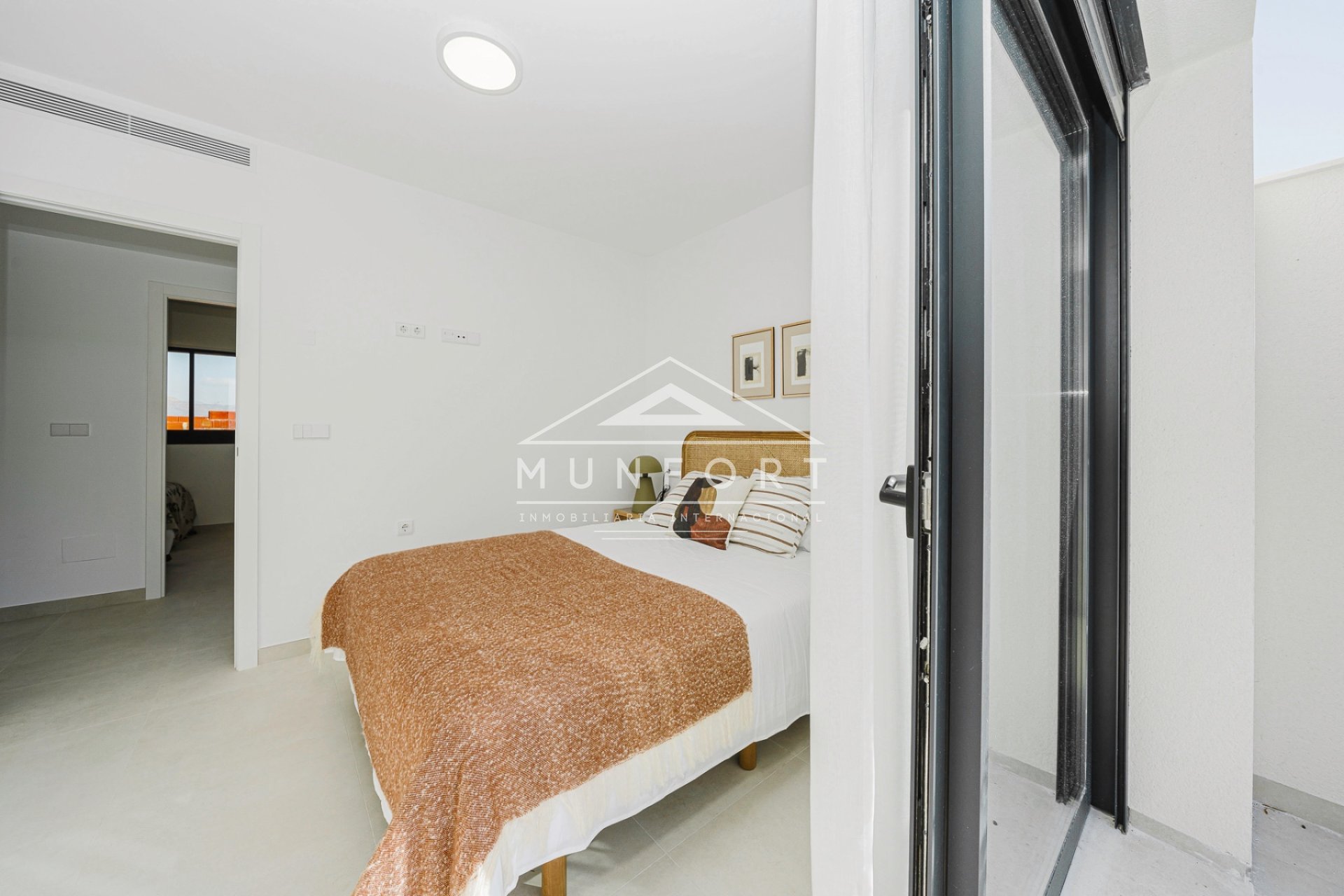 Resale - Villas -
Cox