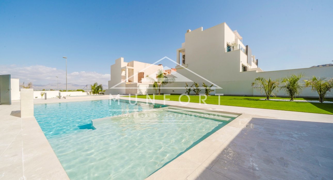 Resale - Villas -
Cox