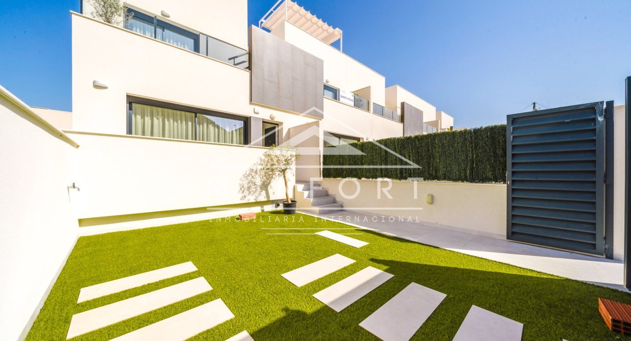 Resale - Villas -
Cox