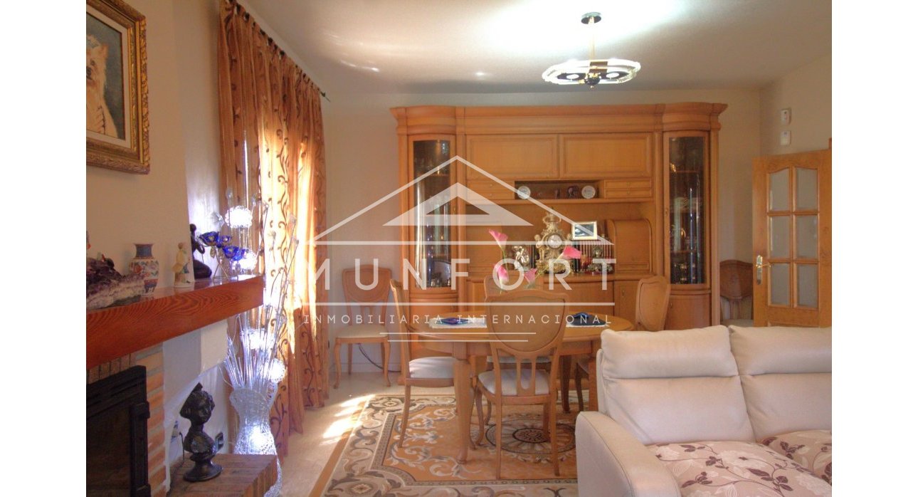 Resale - Villas -
Dehesa de Campoamor