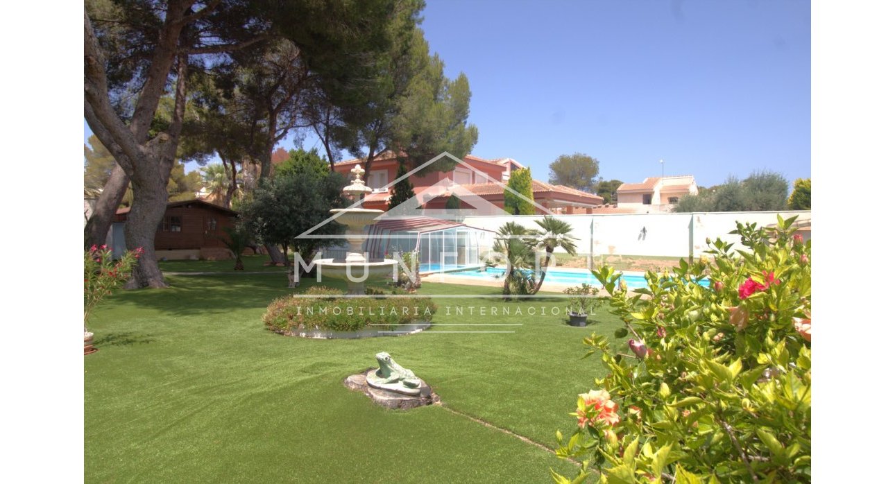 Resale - Villas -
Dehesa de Campoamor