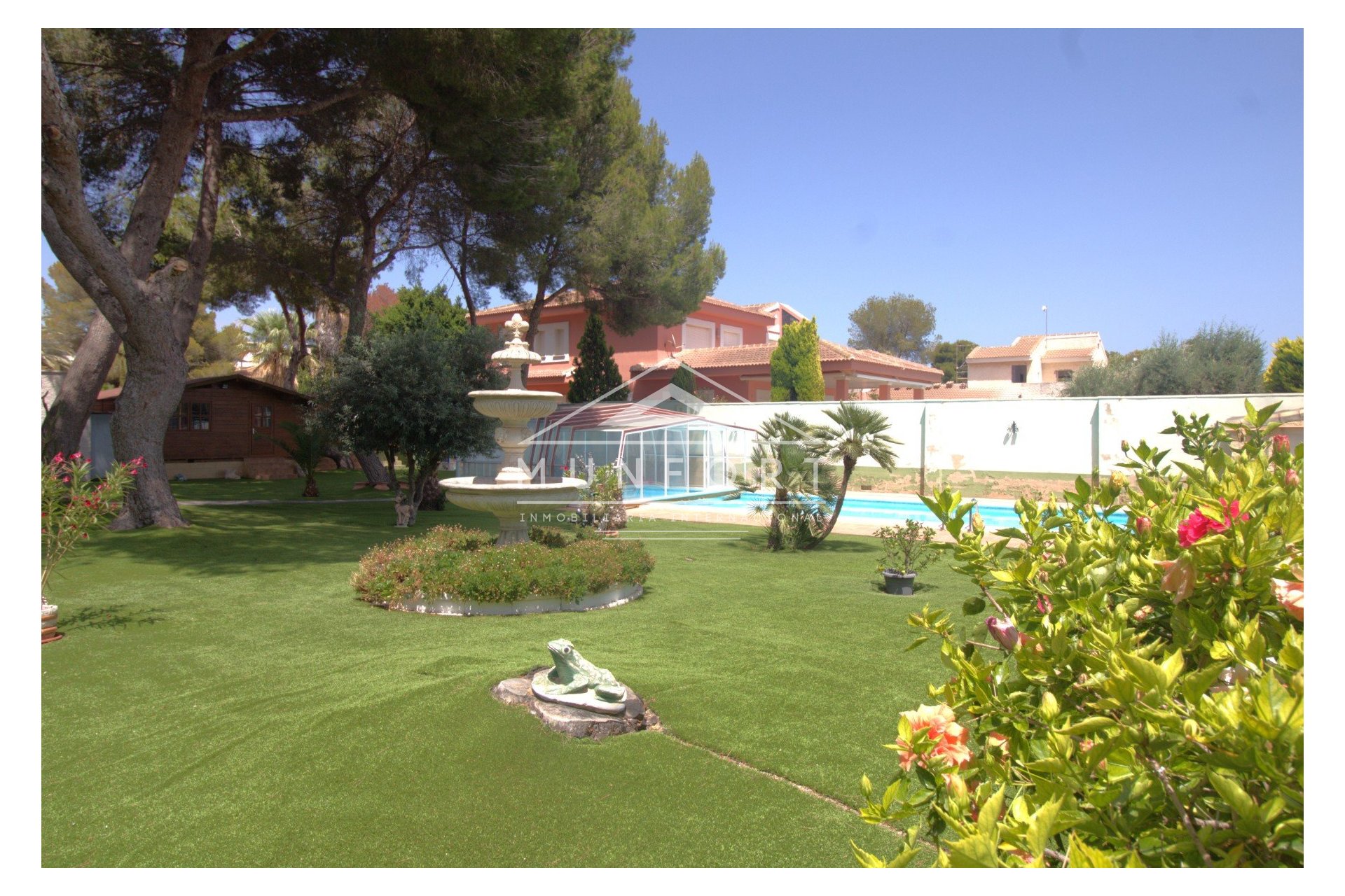 Resale - Villas -
Dehesa de Campoamor