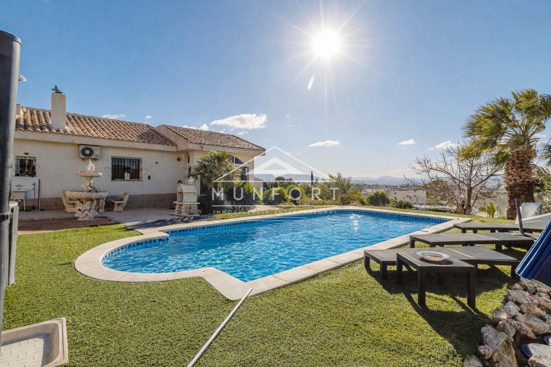 Resale - Villas -
Fortuna