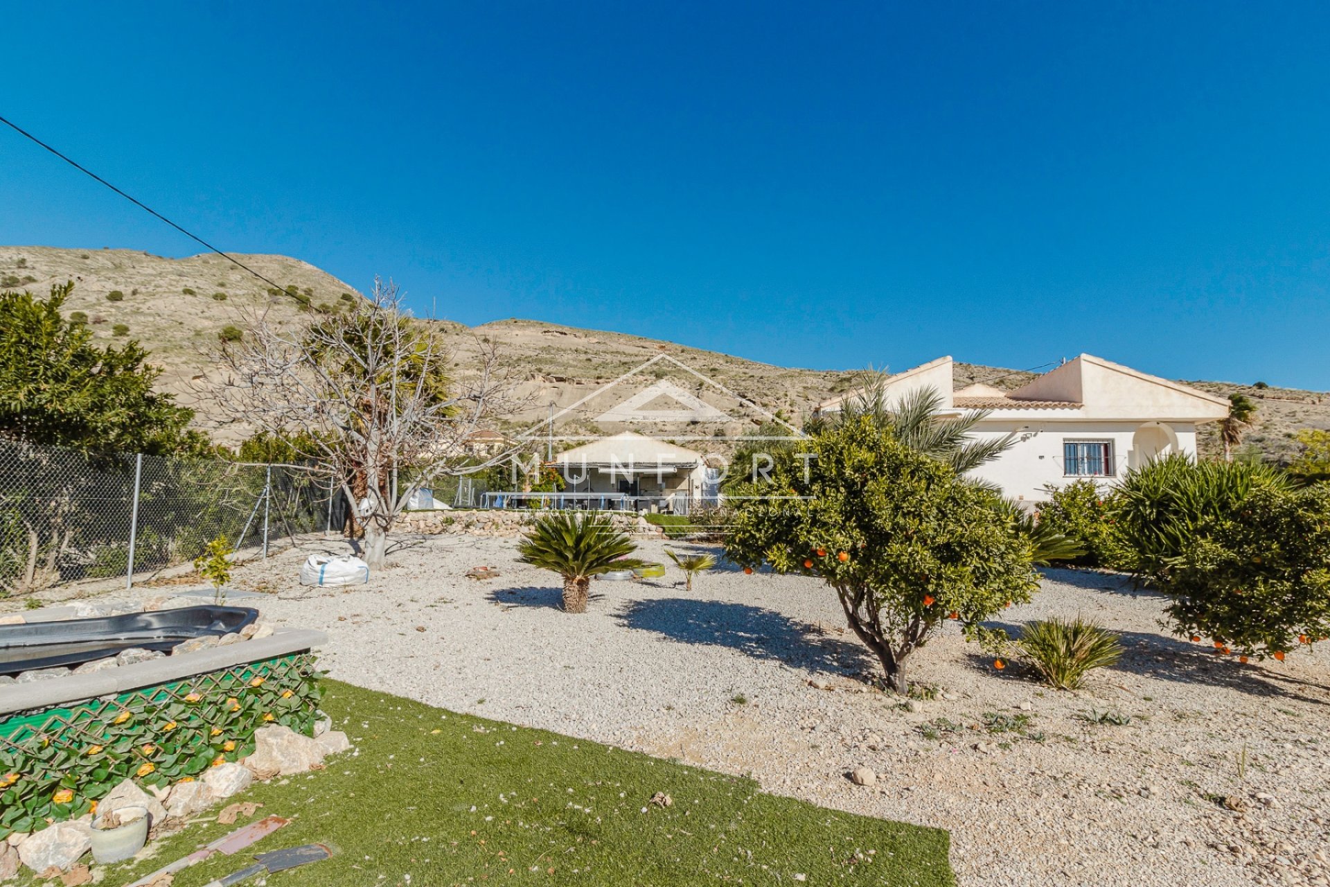 Resale - Villas -
Fortuna