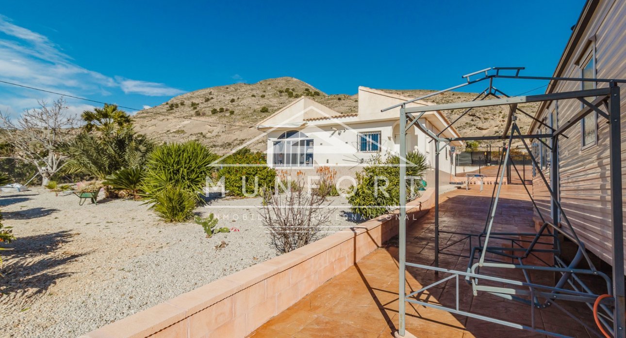 Resale - Villas -
Fortuna