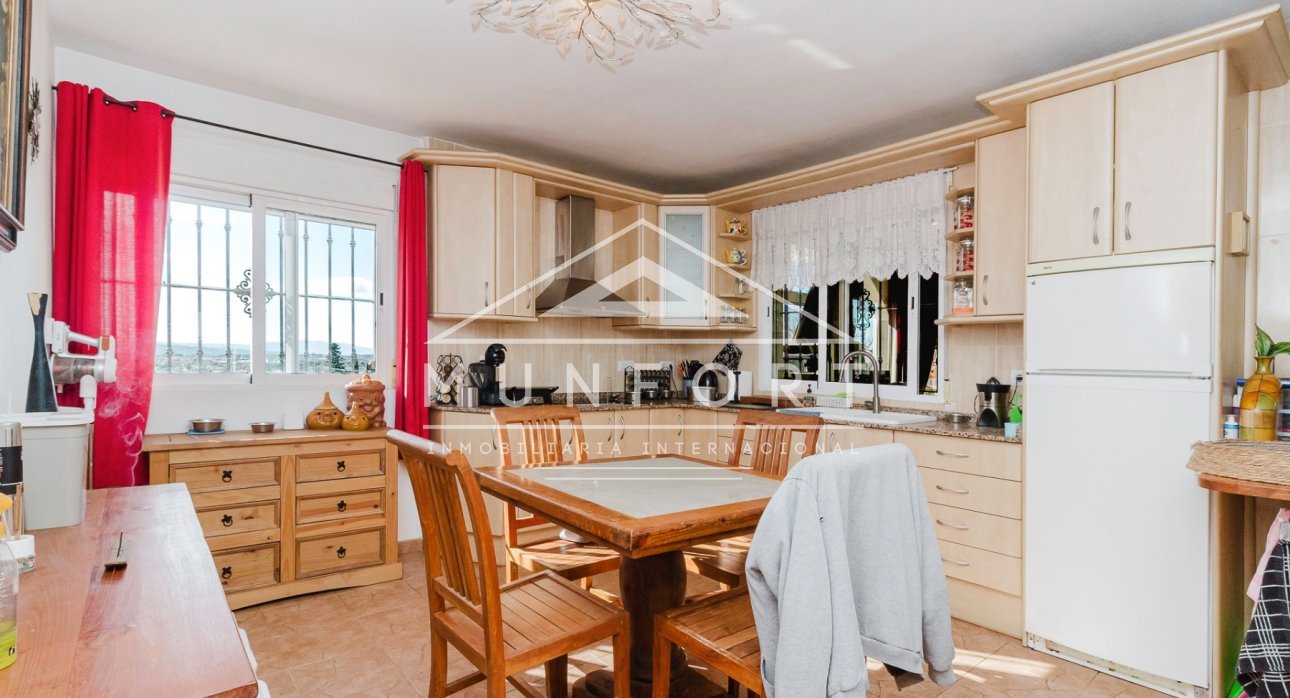 Resale - Villas -
Fortuna