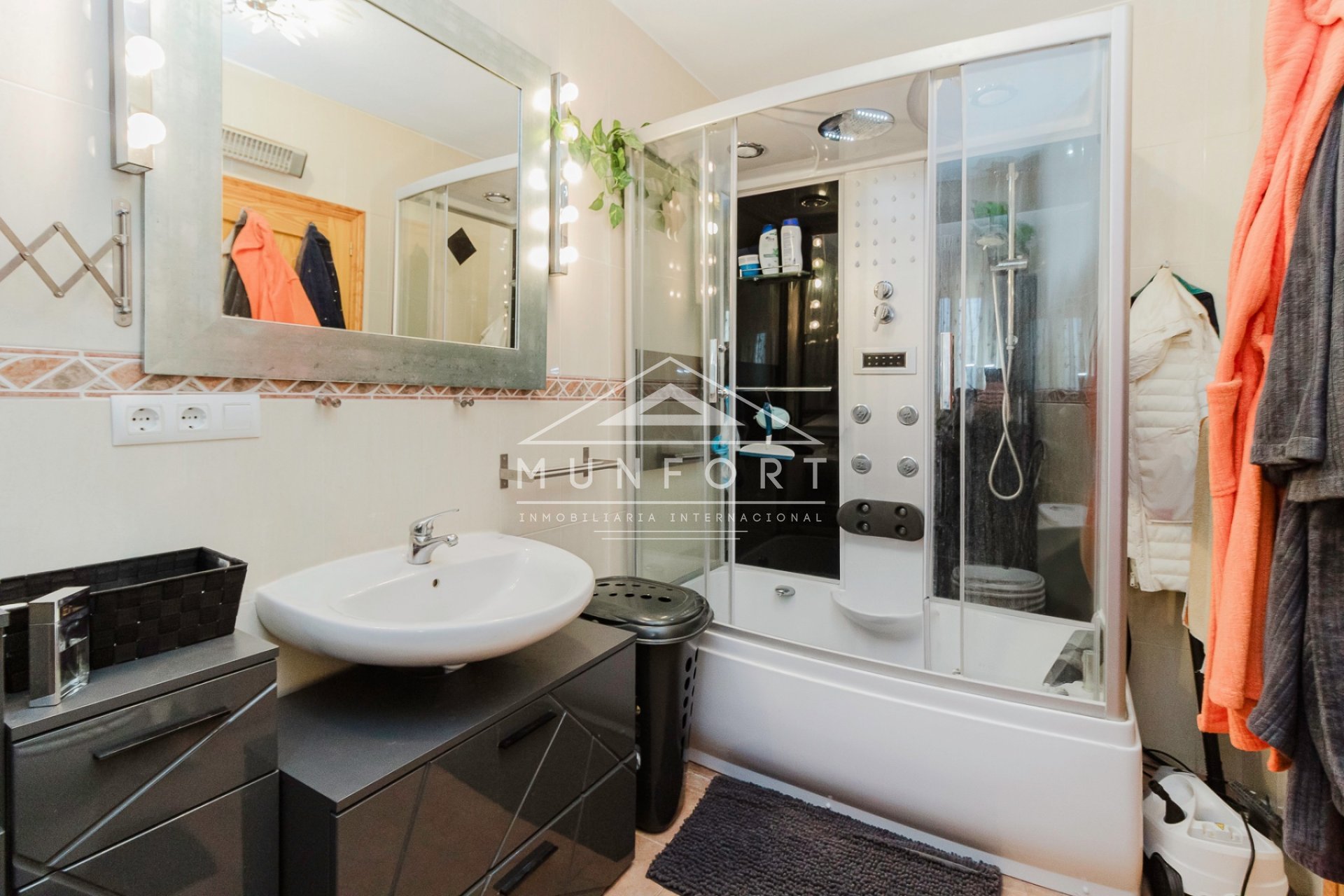 Resale - Villas -
Fortuna