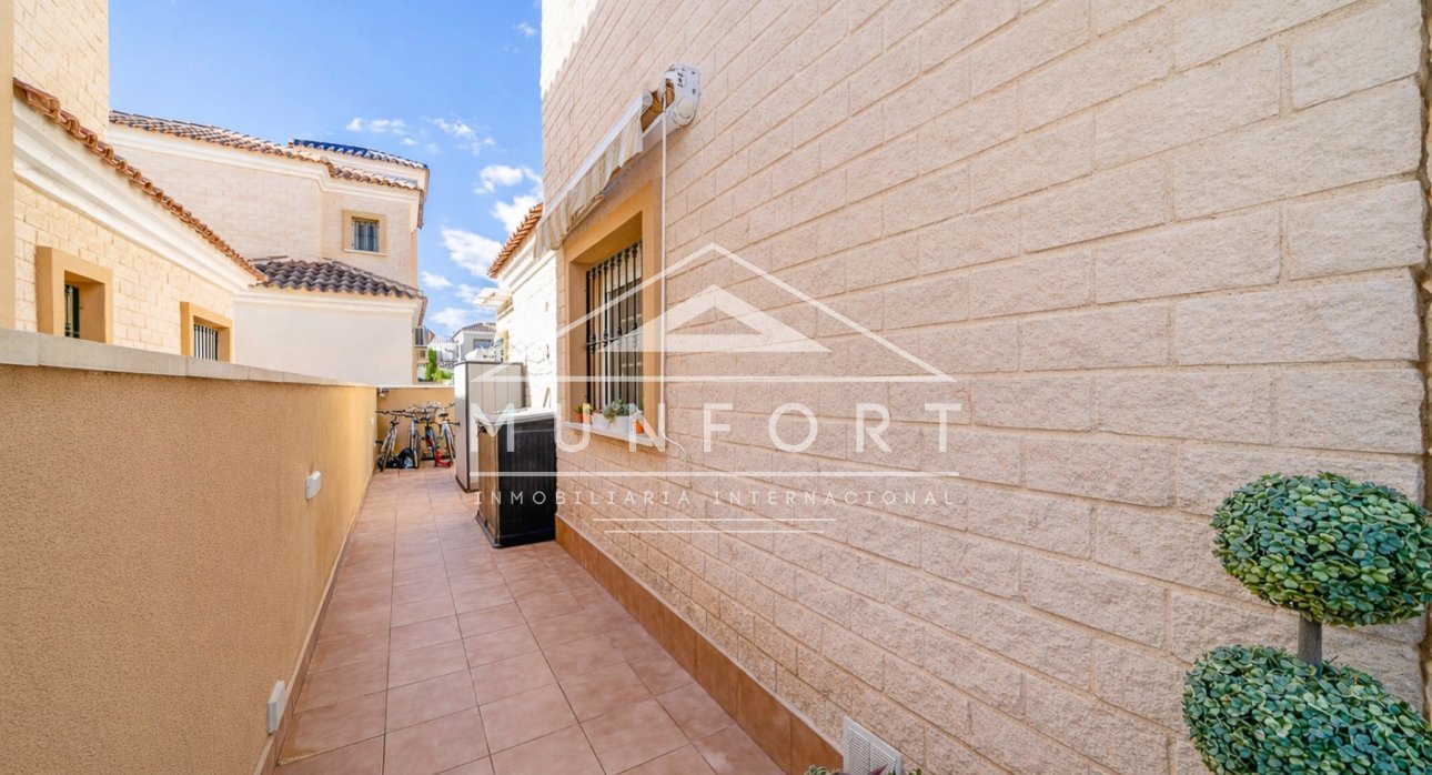 Resale - Villas -
Guardamar del Segura - El Raso - Guardamar del Segura