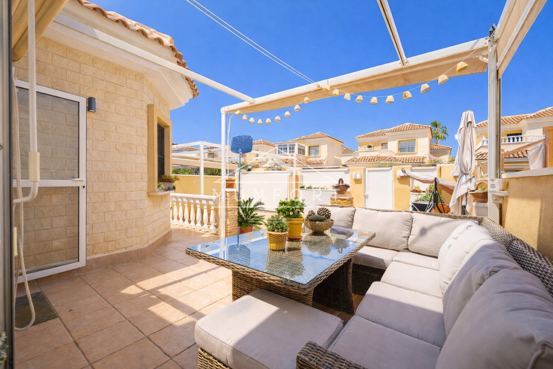 Resale - Villas -
Guardamar del Segura - El Raso - Guardamar del Segura