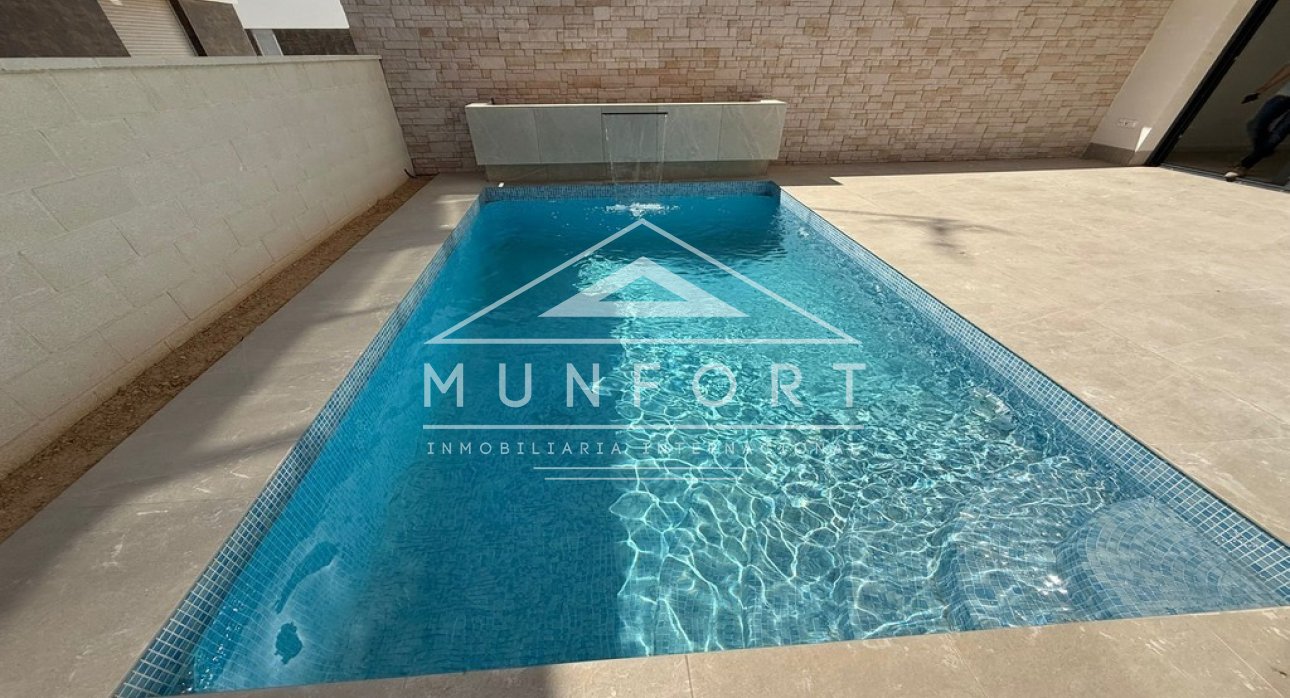 Resale - Villas -
Guardamar del Segura