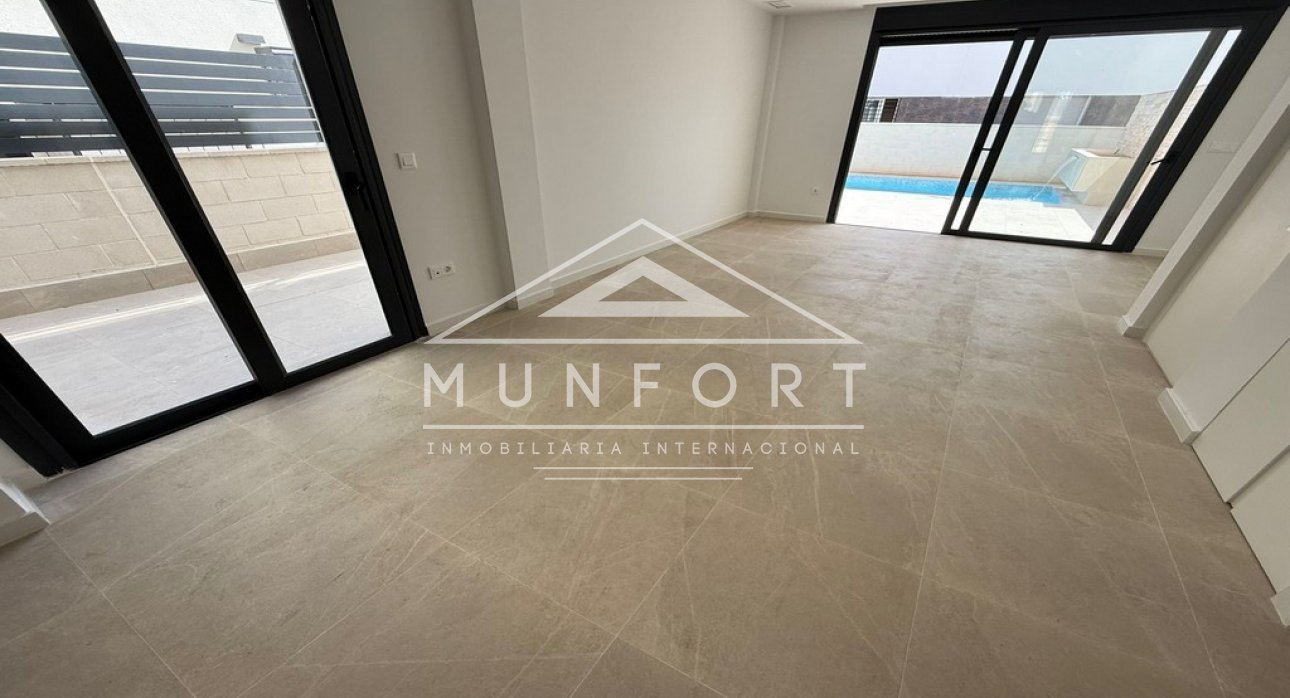 Resale - Villas -
Guardamar del Segura