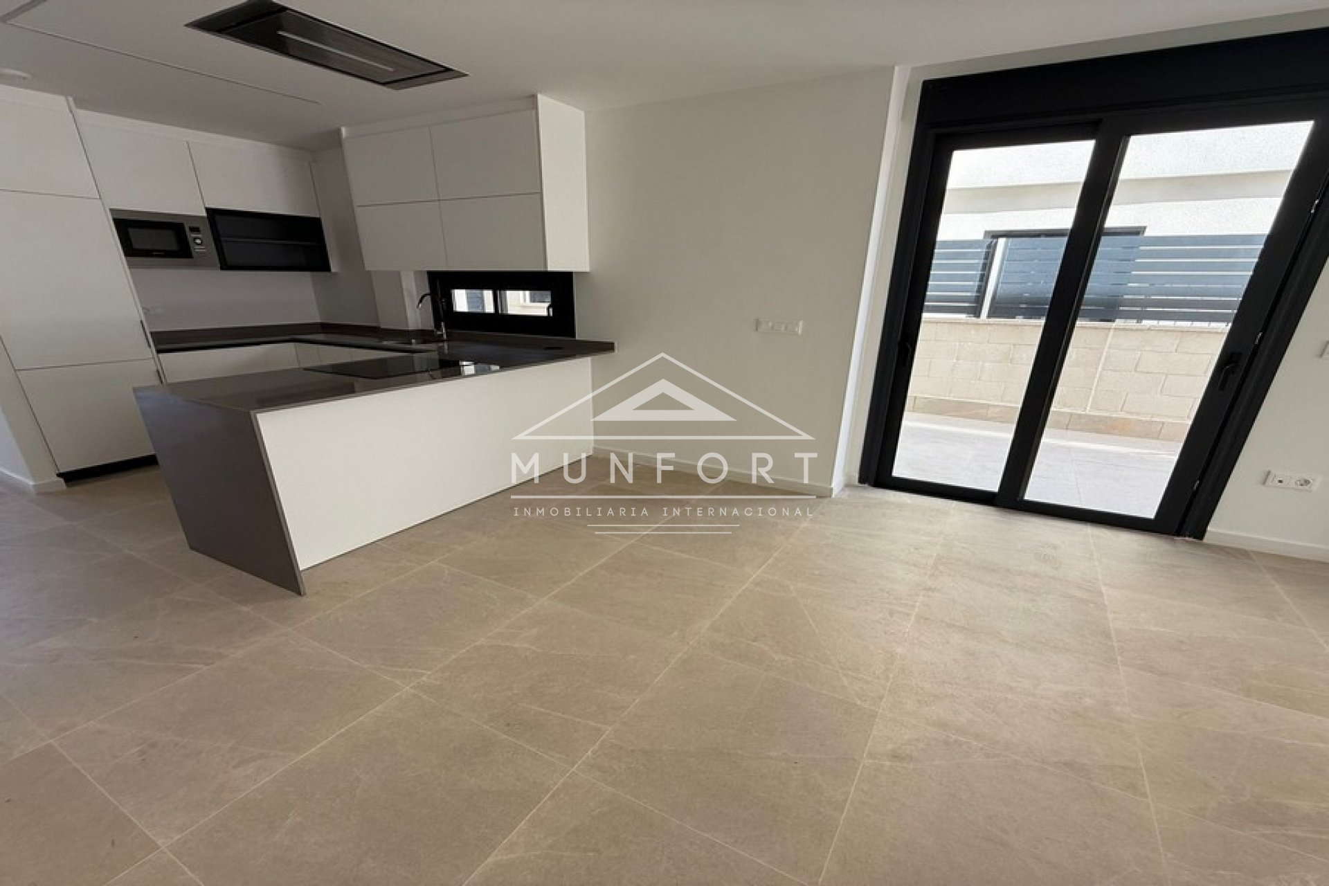 Resale - Villas -
Guardamar del Segura