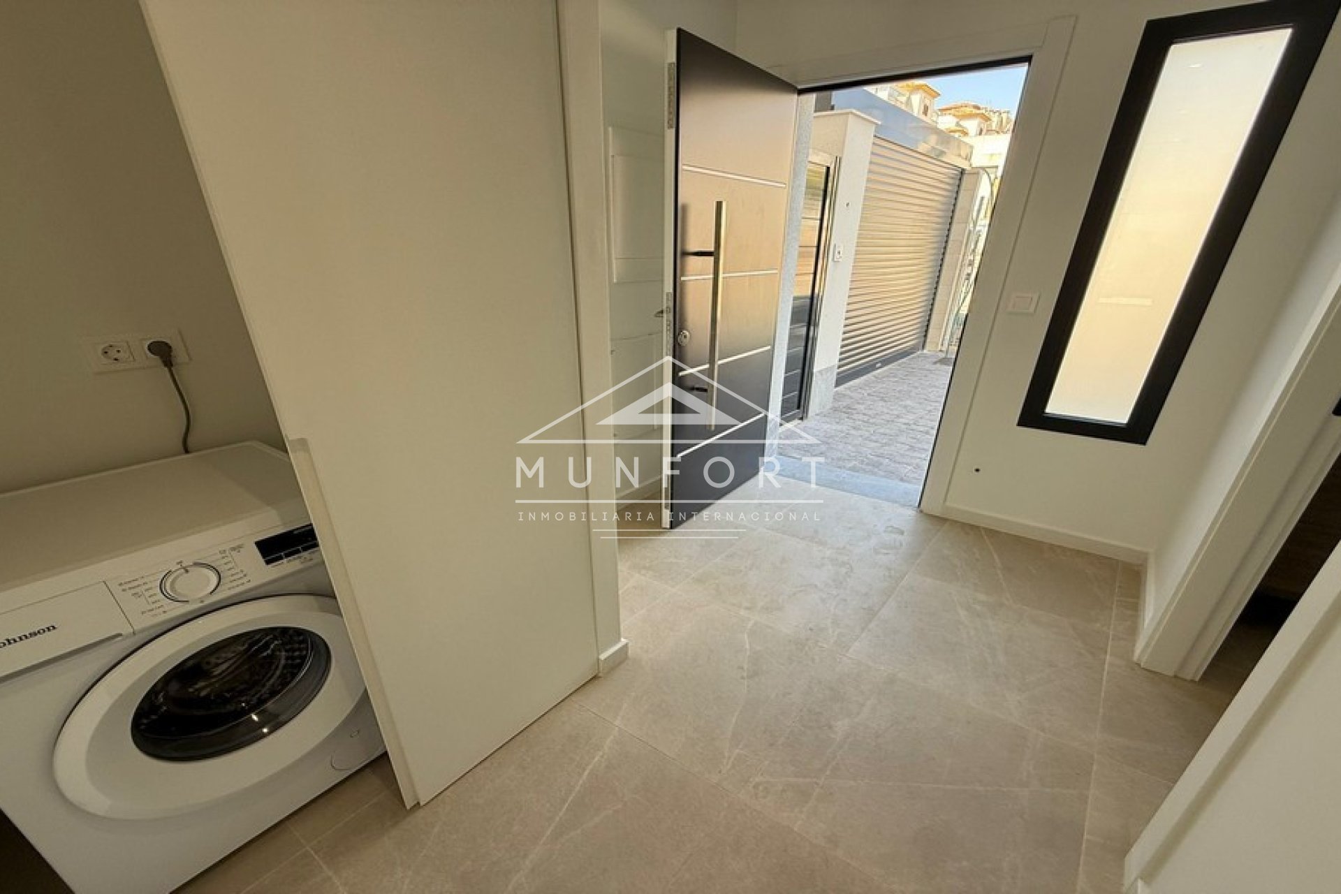 Resale - Villas -
Guardamar del Segura