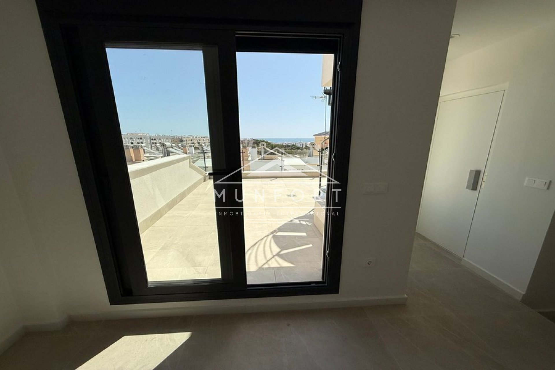 Resale - Villas -
Guardamar del Segura