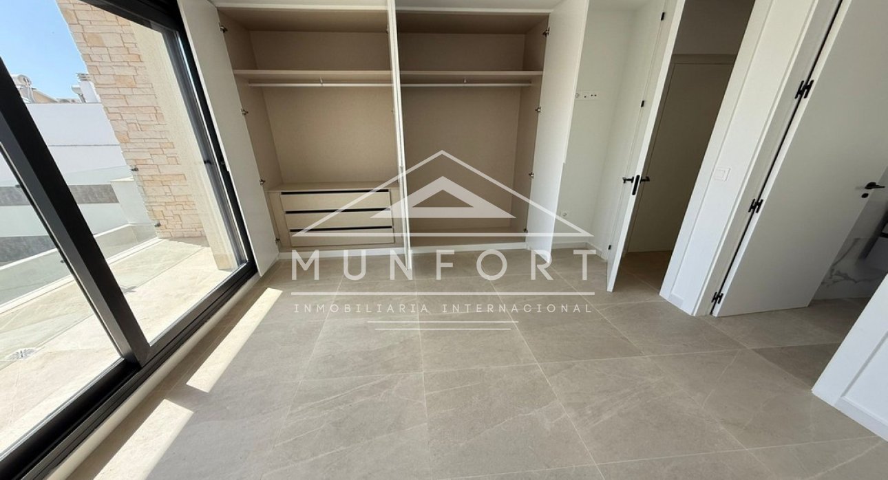 Resale - Villas -
Guardamar del Segura