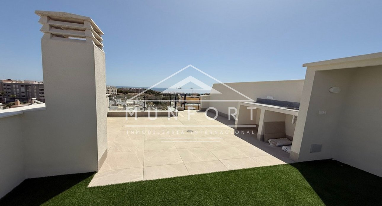 Resale - Villas -
Guardamar del Segura