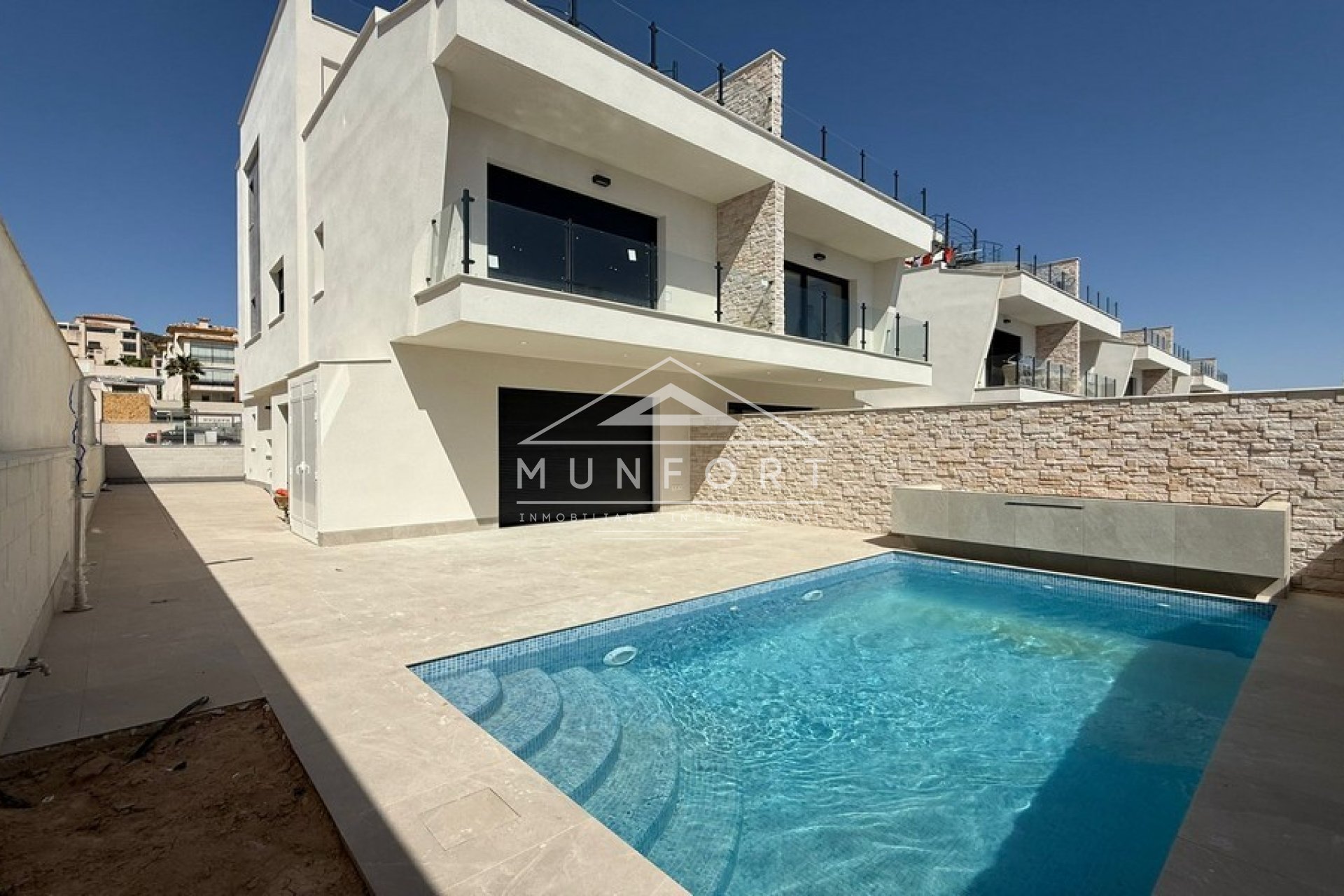 Resale - Villas -
Guardamar del Segura