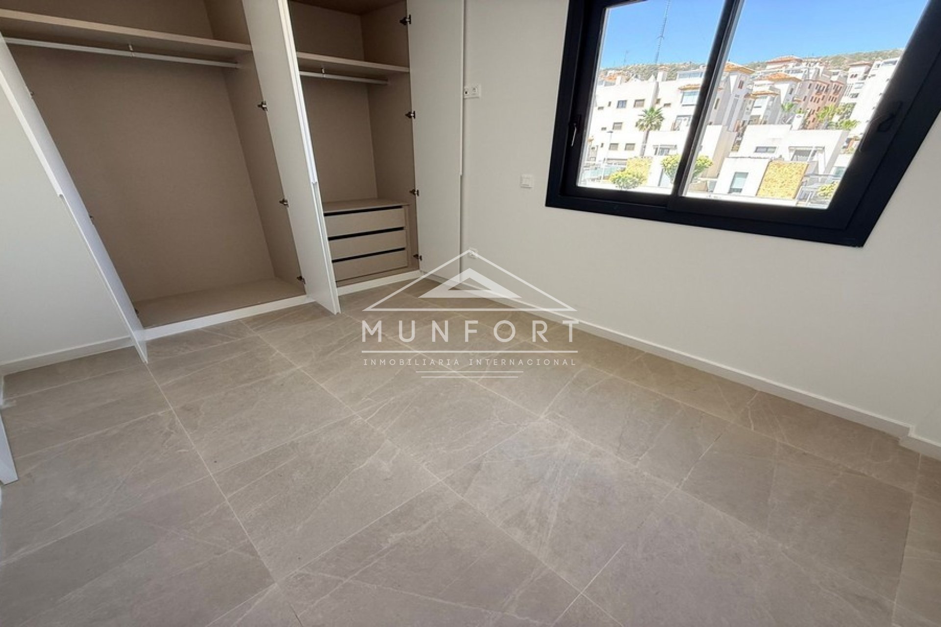 Resale - Villas -
Guardamar del Segura