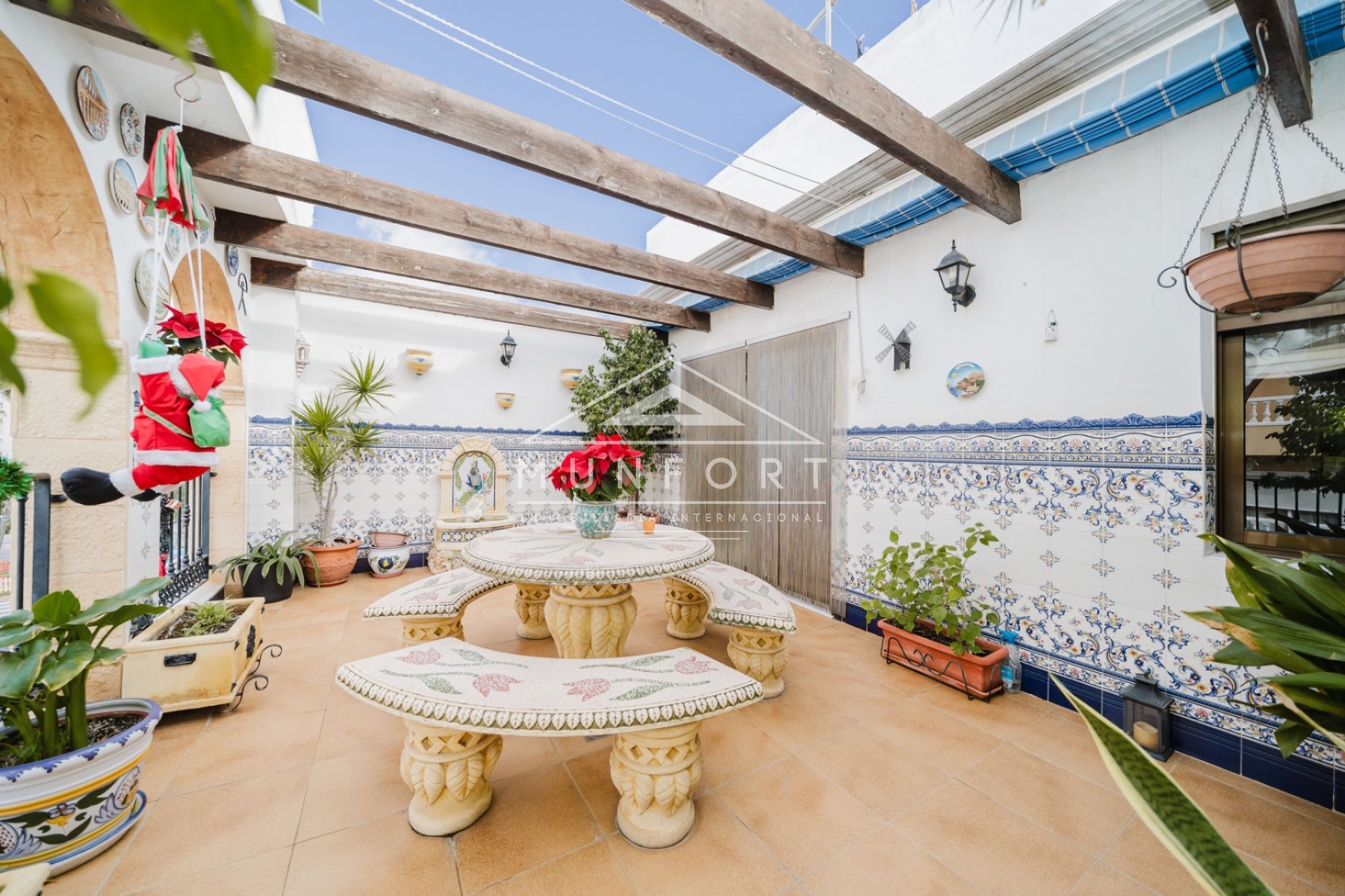 Resale - Villas -
Guardamar del Segura