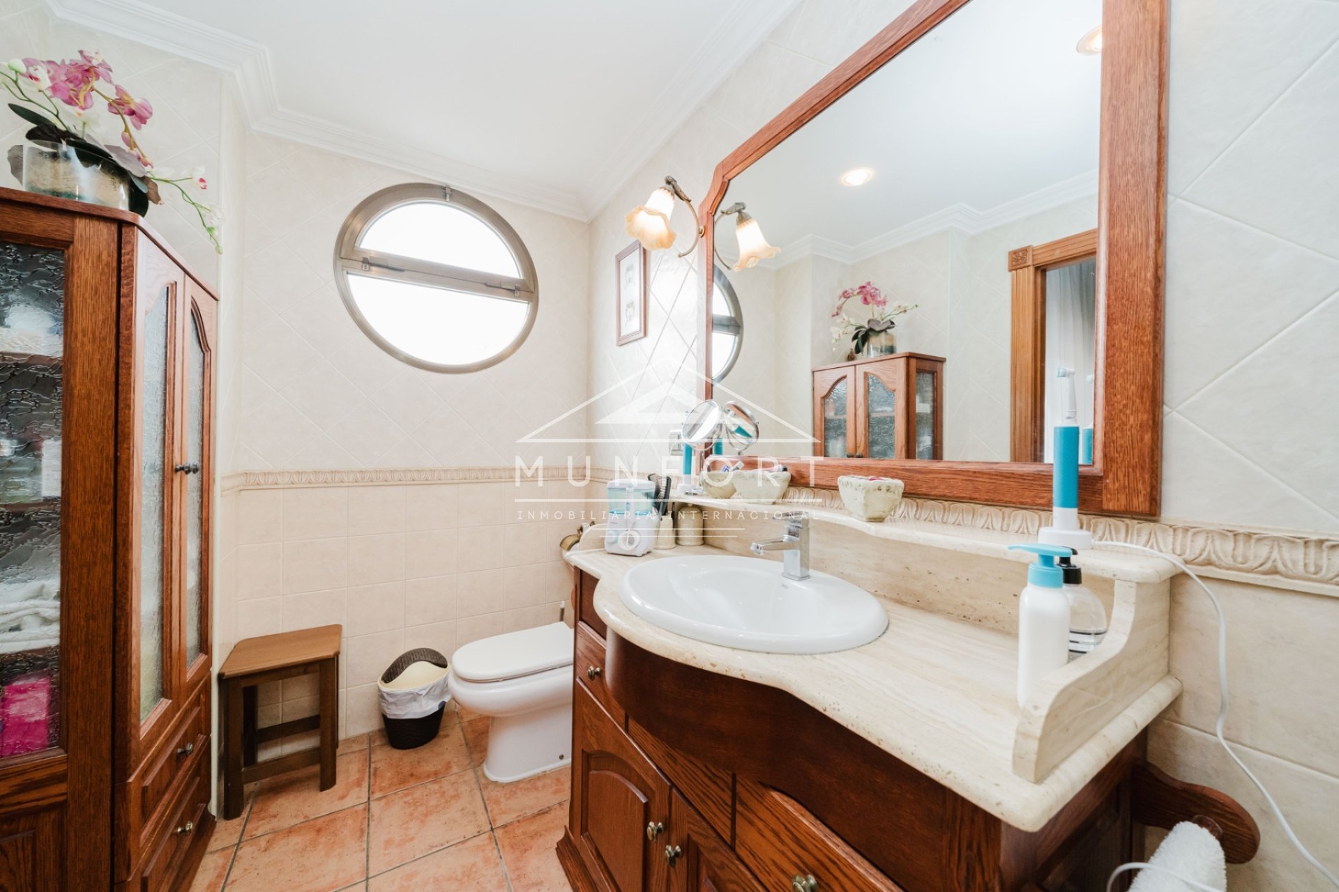 Resale - Villas -
Guardamar del Segura