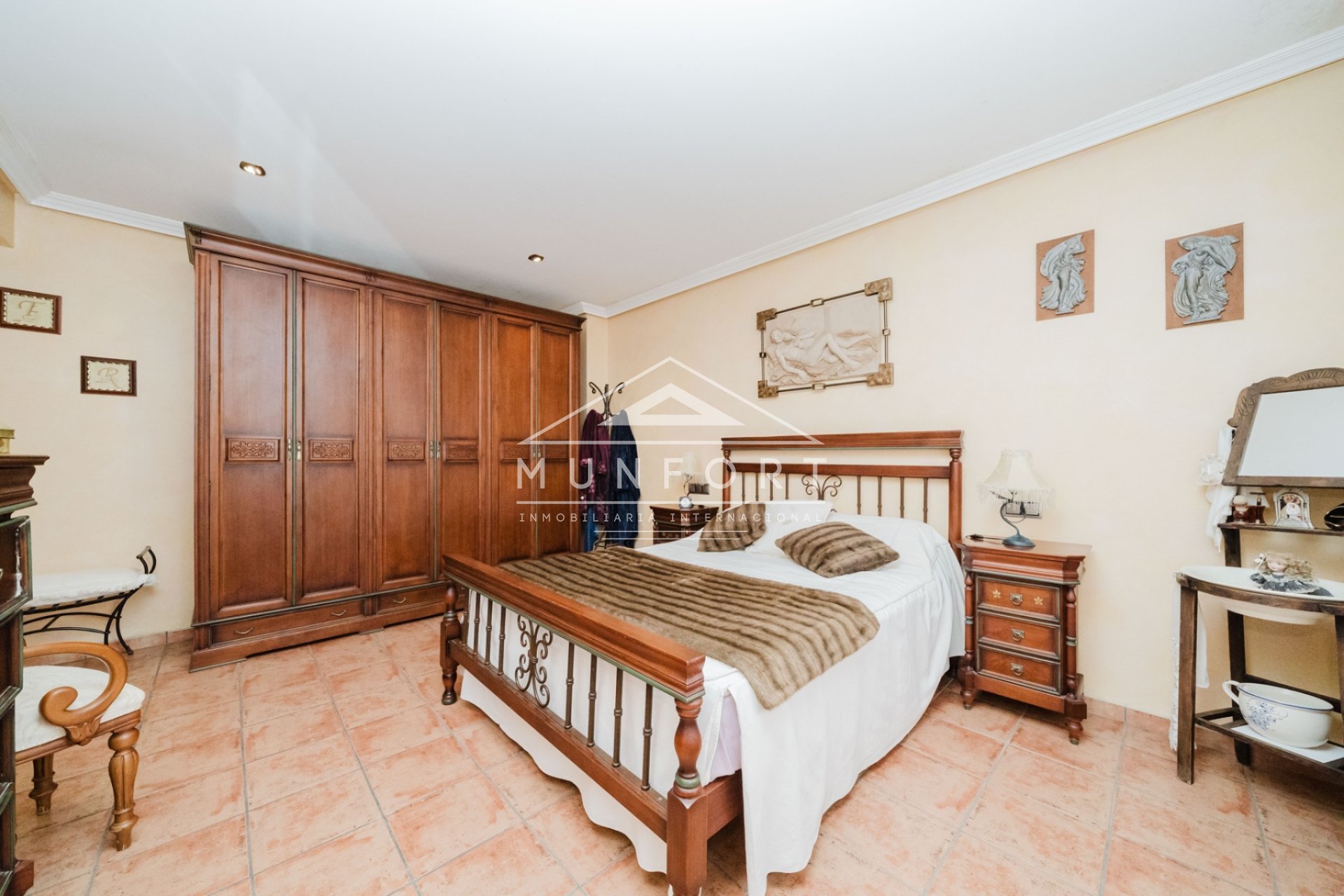 Resale - Villas -
Guardamar del Segura