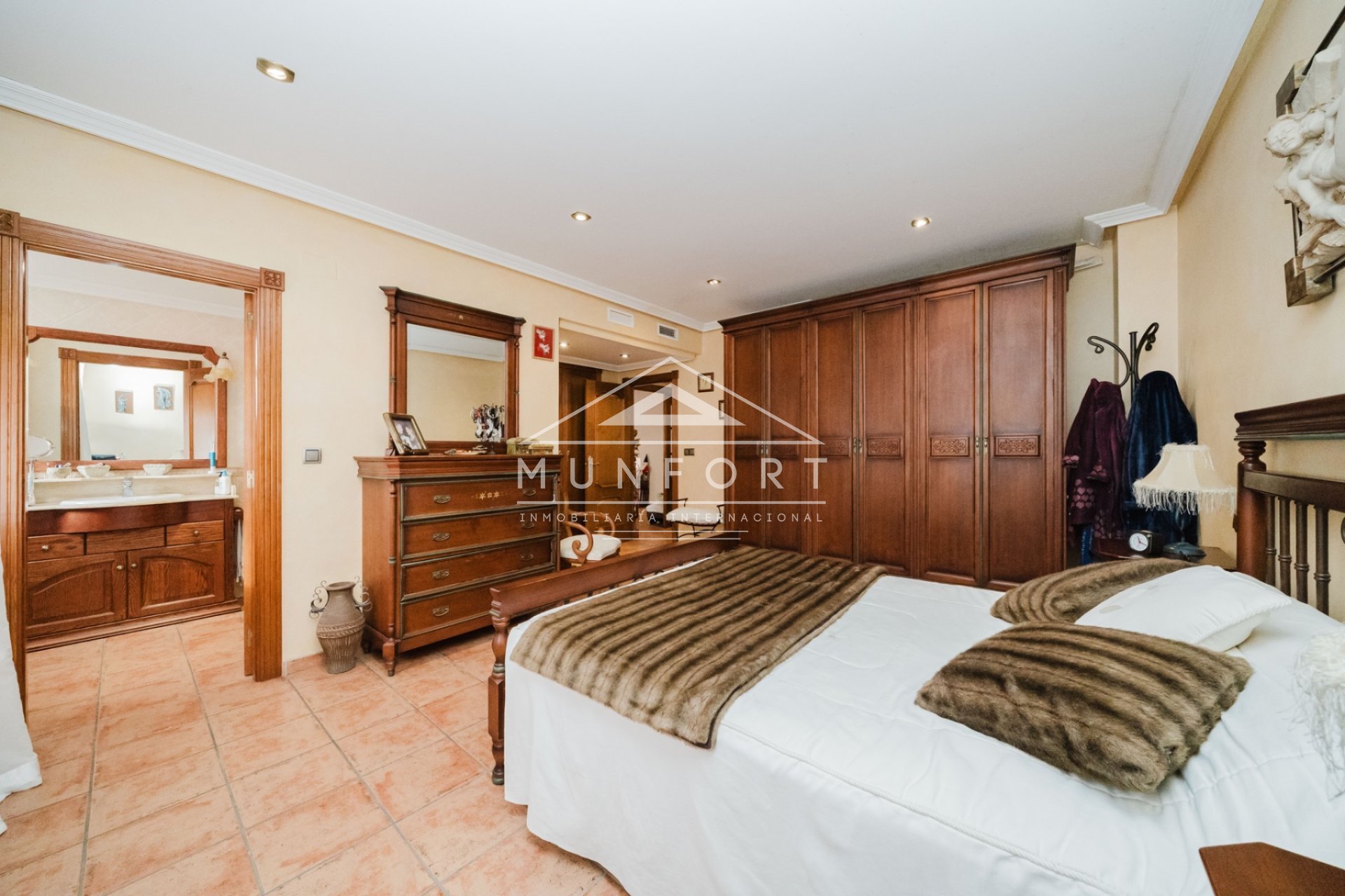 Resale - Villas -
Guardamar del Segura