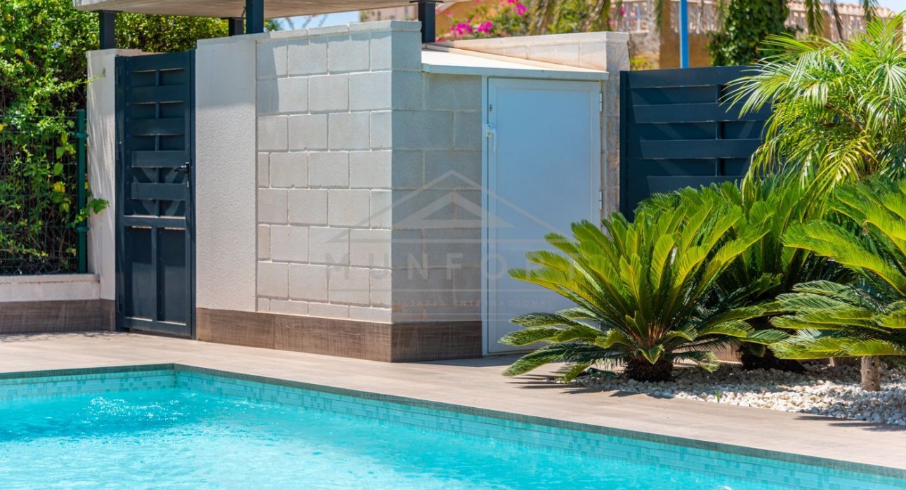 Resale - Villas -
La Manga - Playa Honda