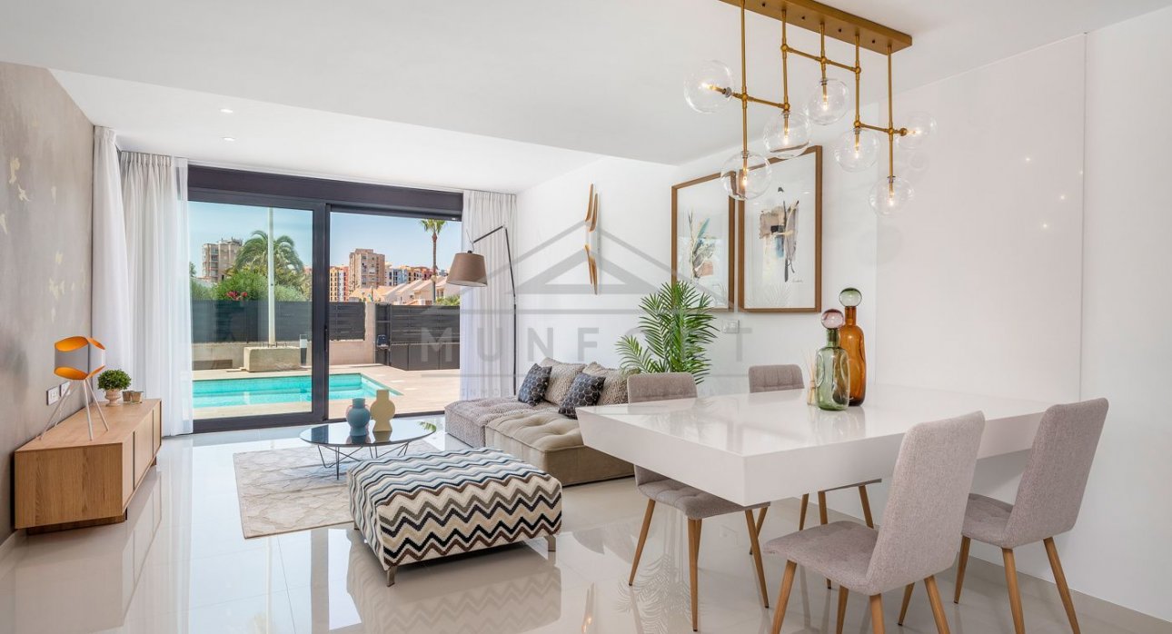Resale - Villas -
La Manga - Playa Honda