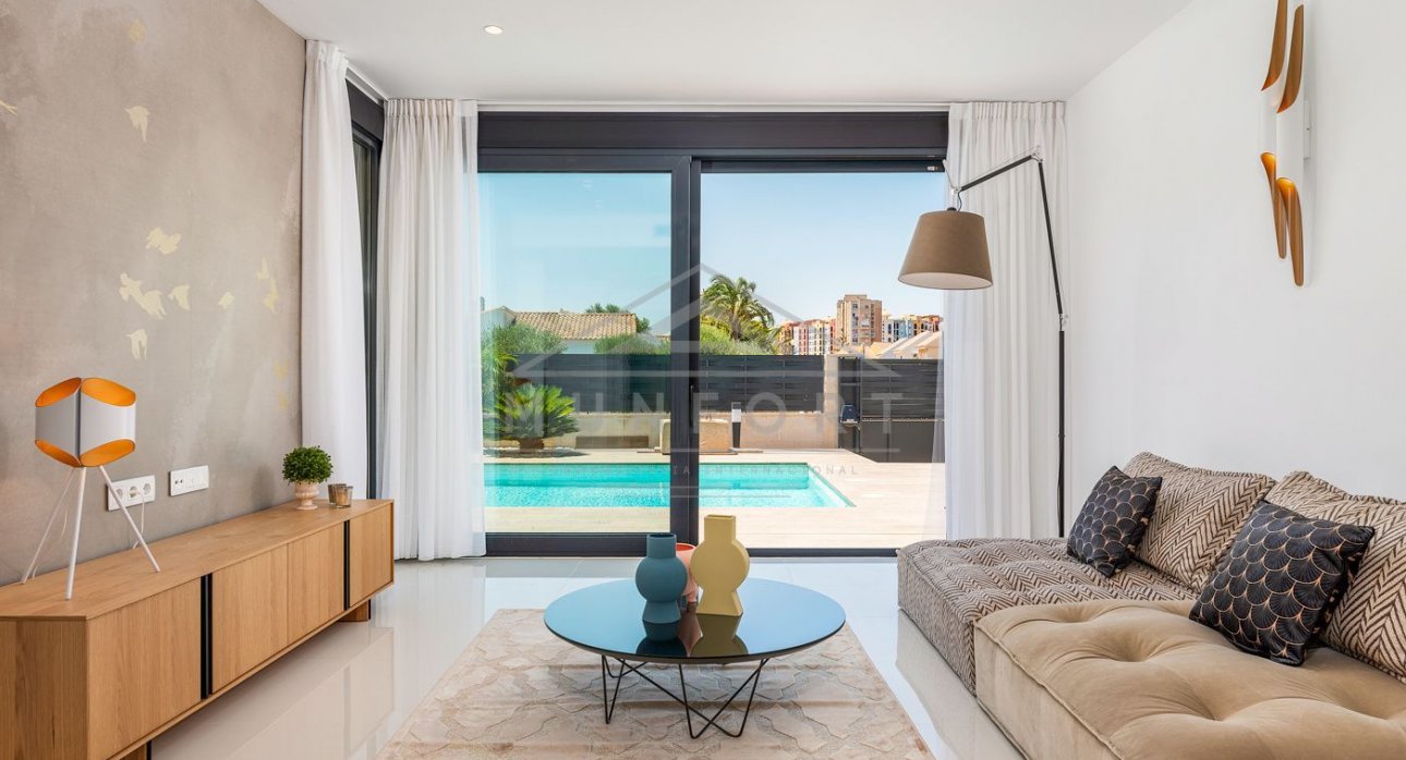 Resale - Villas -
La Manga - Playa Honda