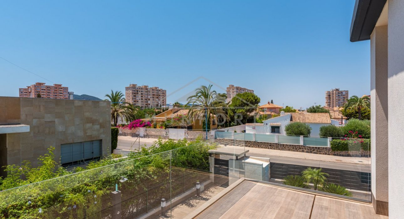 Resale - Villas -
La Manga - Playa Honda