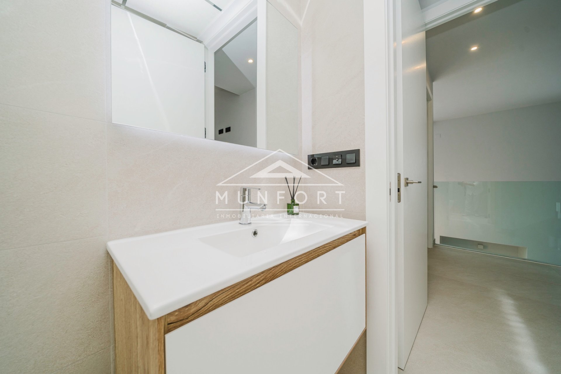 Resale - Villas -
Los Montesinos