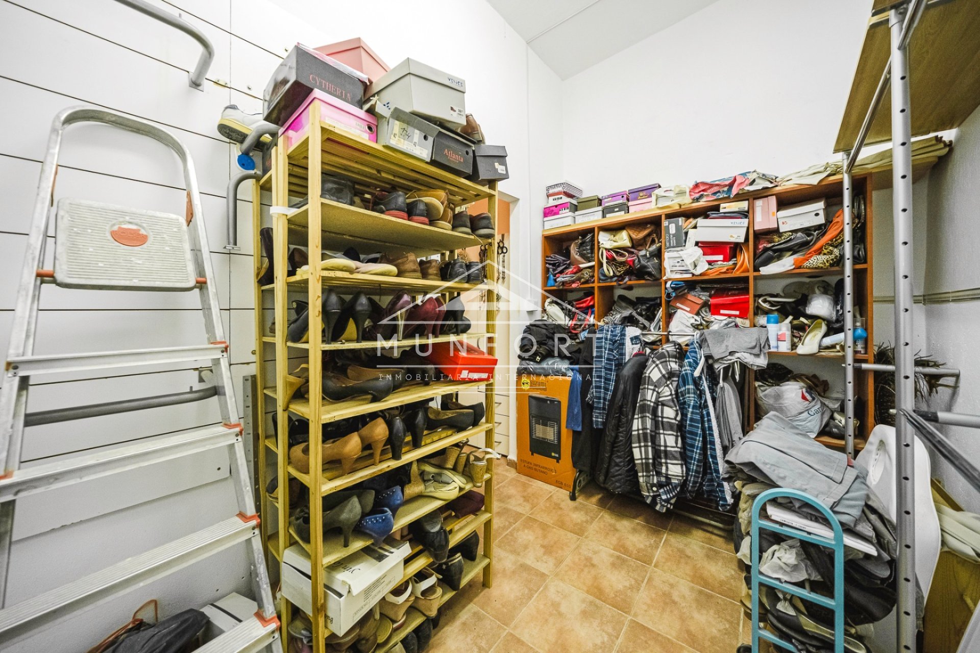 Resale - Villas -
Los Montesinos