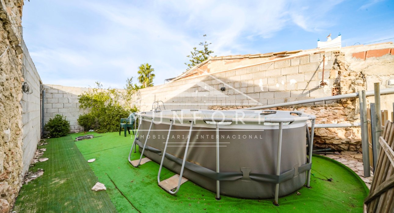 Resale - Villas -
Los Montesinos