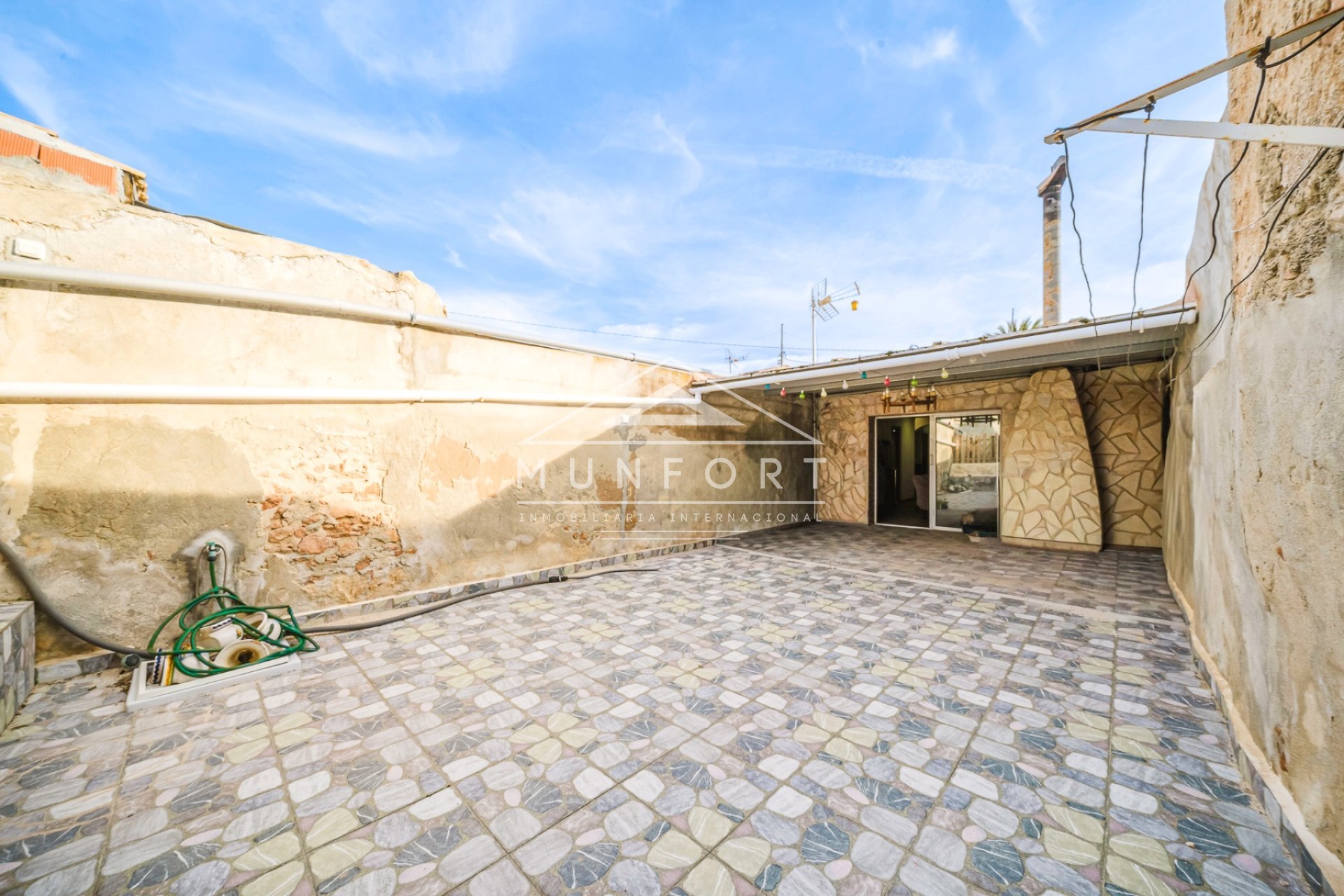 Resale - Villas -
Los Montesinos