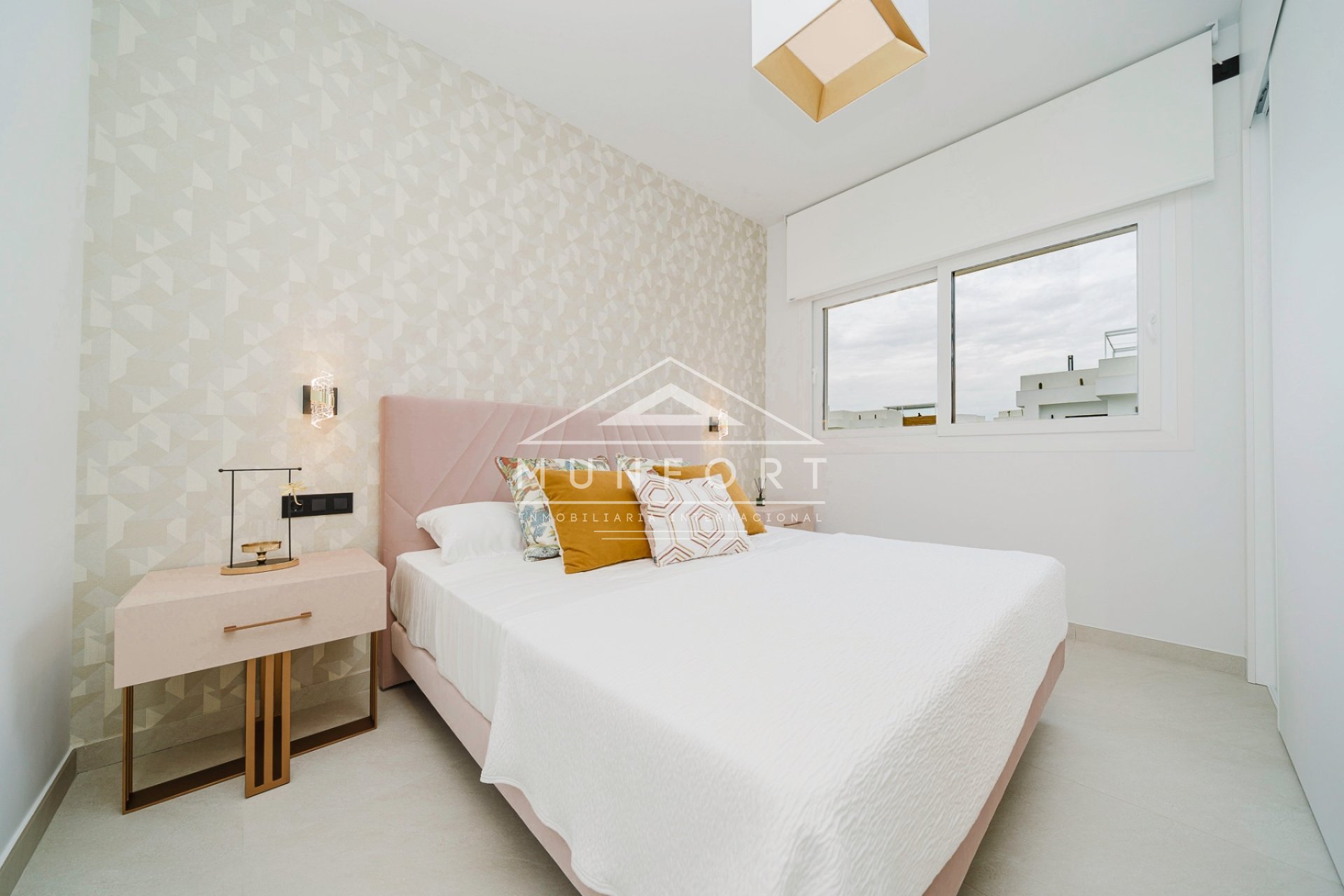 Resale - Villas -
Los Montesinos