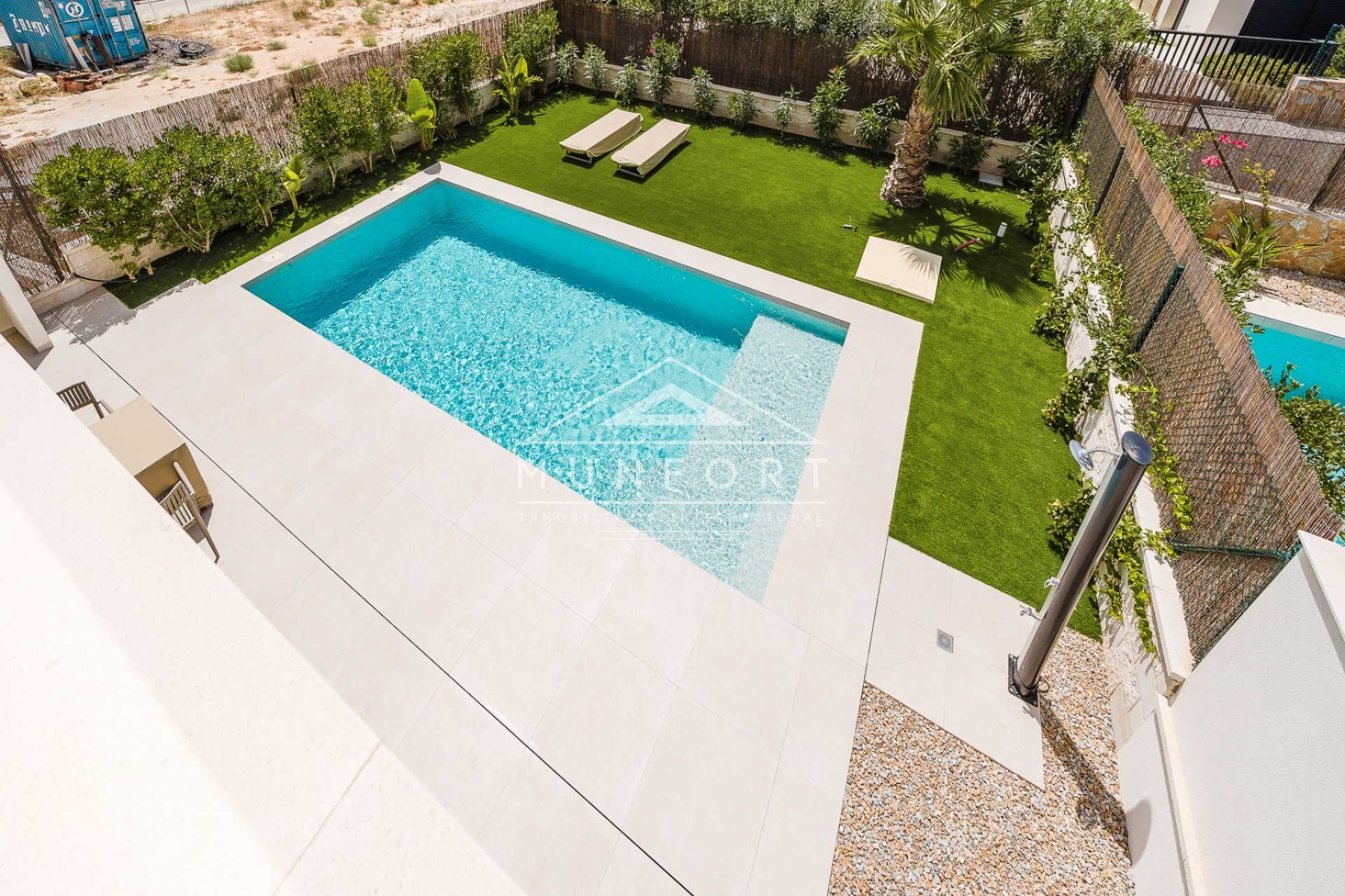 Resale - Villas -
Los Montesinos