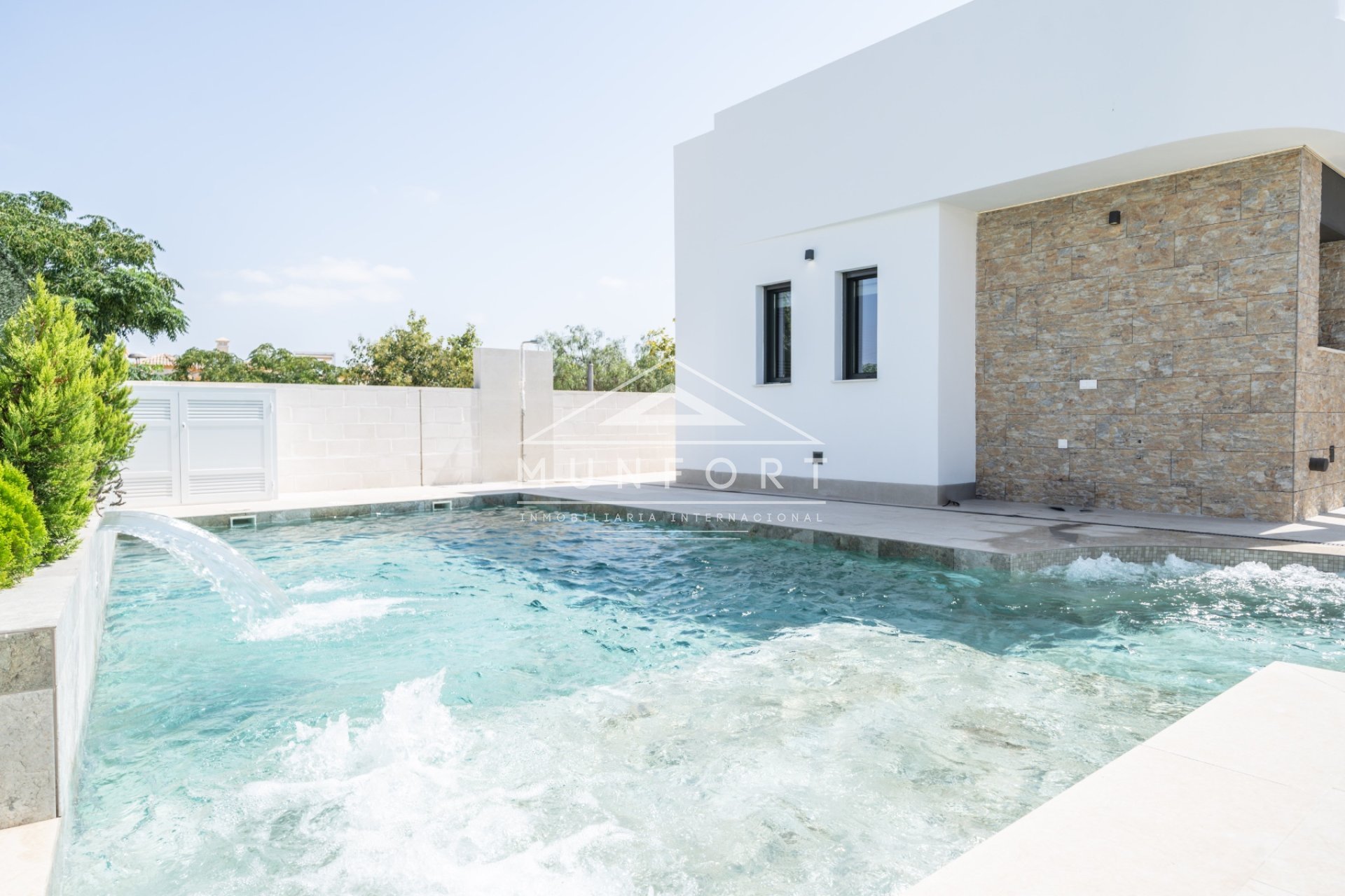 Resale - Villas -
Los Montesinos