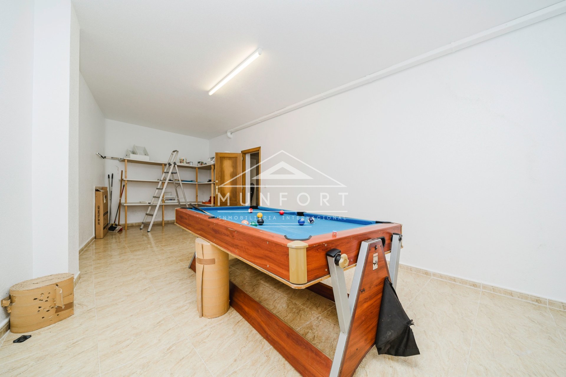 Resale - Villas -
Los Urrutias - EL CARMOLI