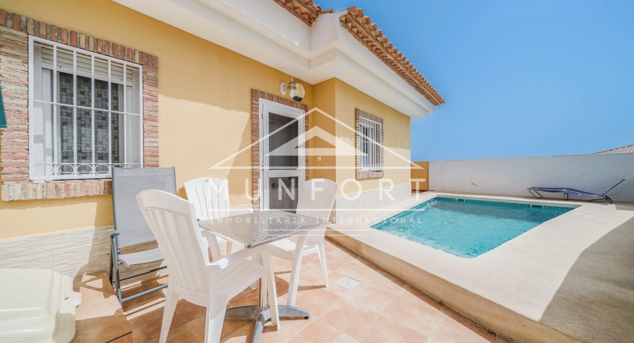 Resale - Villas -
Los Urrutias - EL CARMOLI