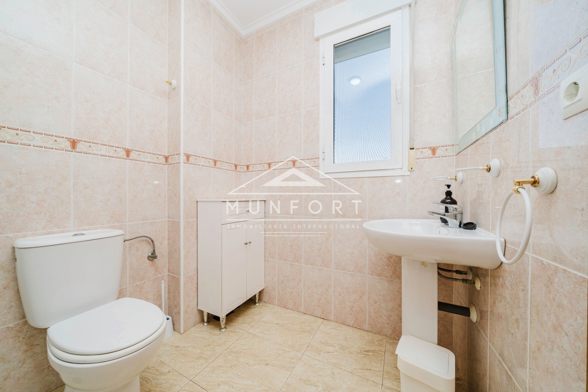 Resale - Villas -
Los Urrutias - EL CARMOLI