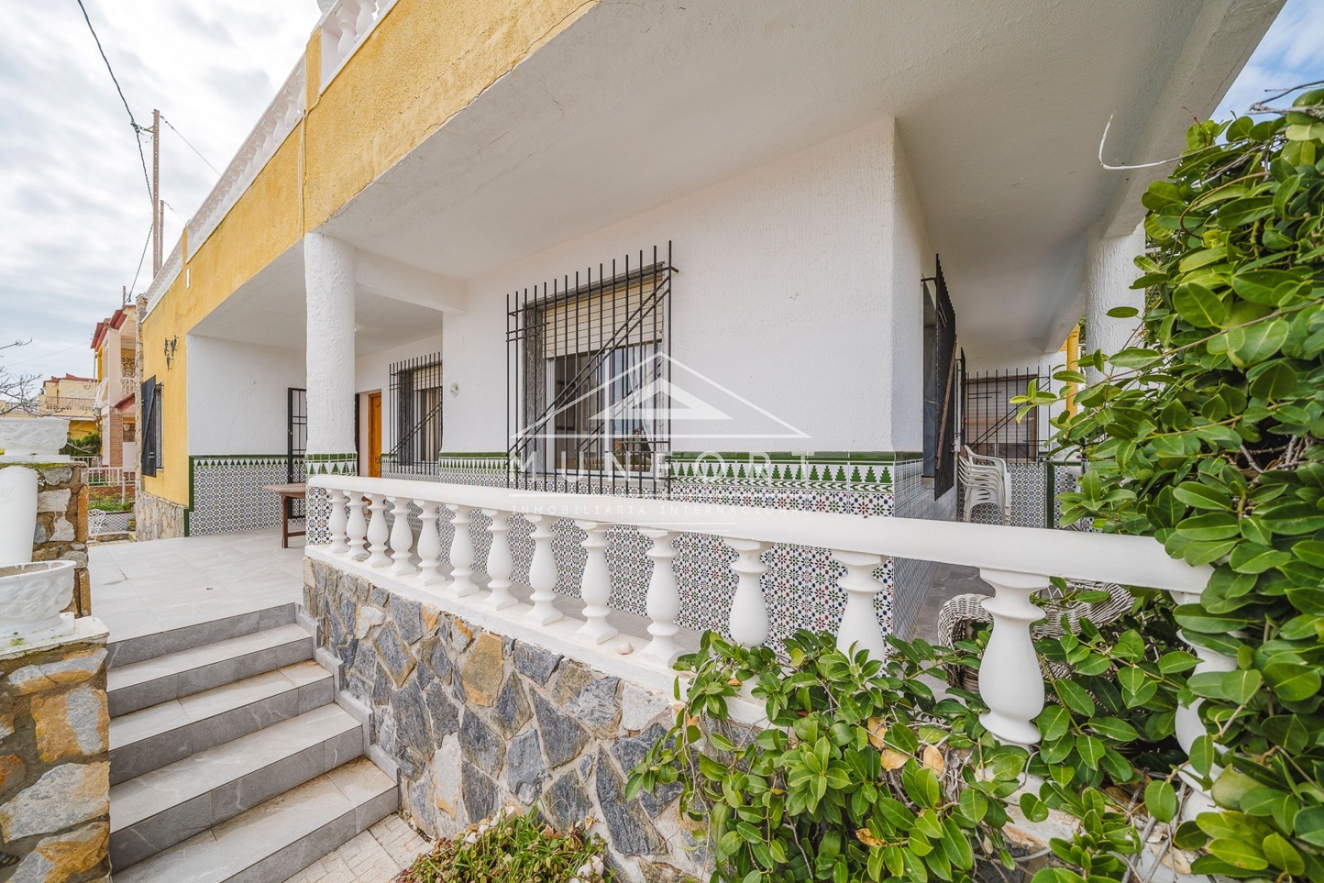 Resale - Villas -
Los Urrutias - EL CARMOLI