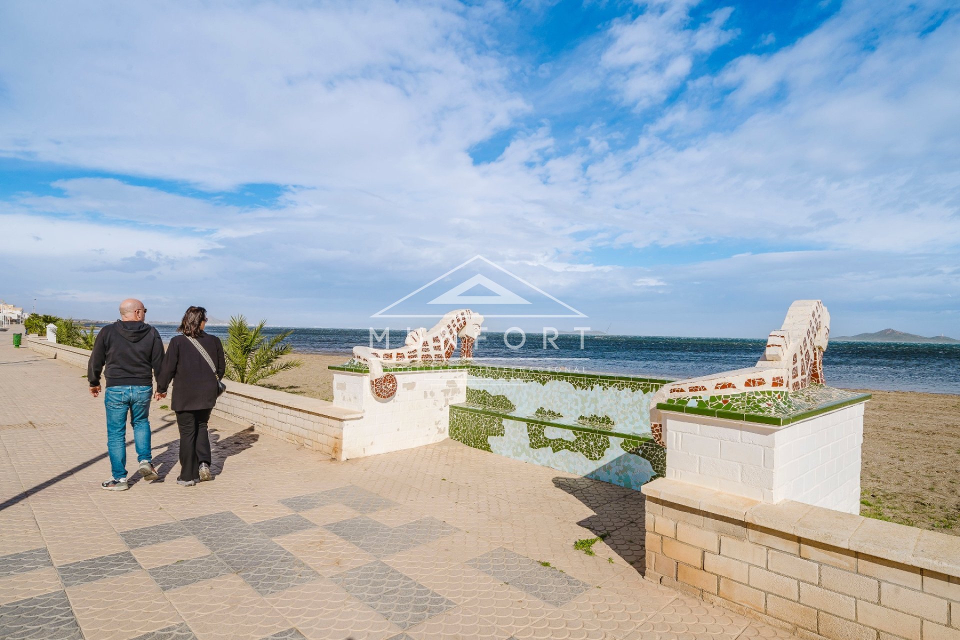 Resale - Villas -
Los Urrutias - EL CARMOLI