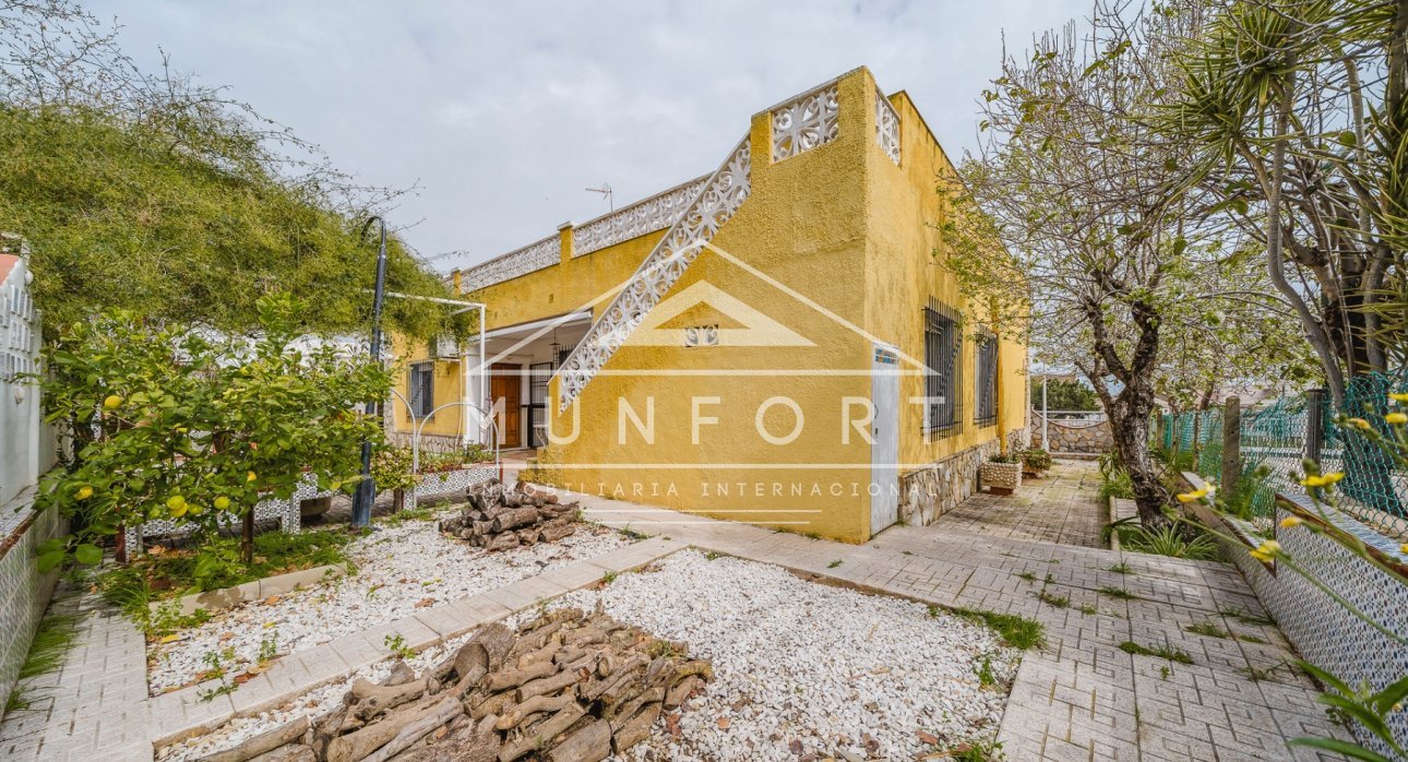 Resale - Villas -
Los Urrutias - EL CARMOLI