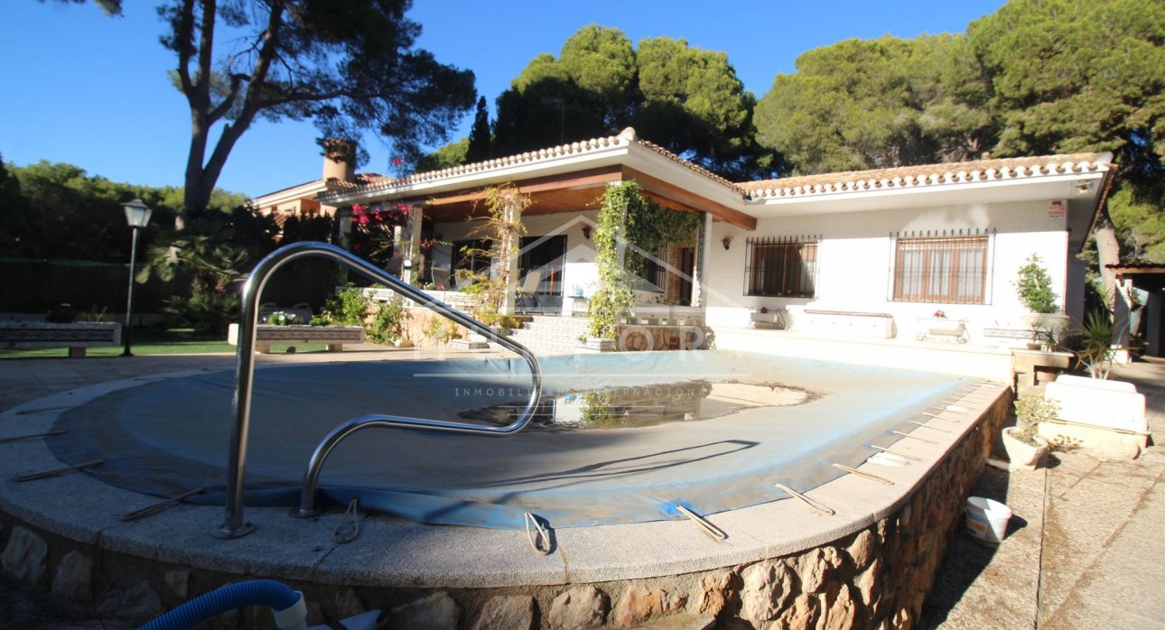 Resale - Villas -
Orihuela Costa - Dehesa de Campoamor